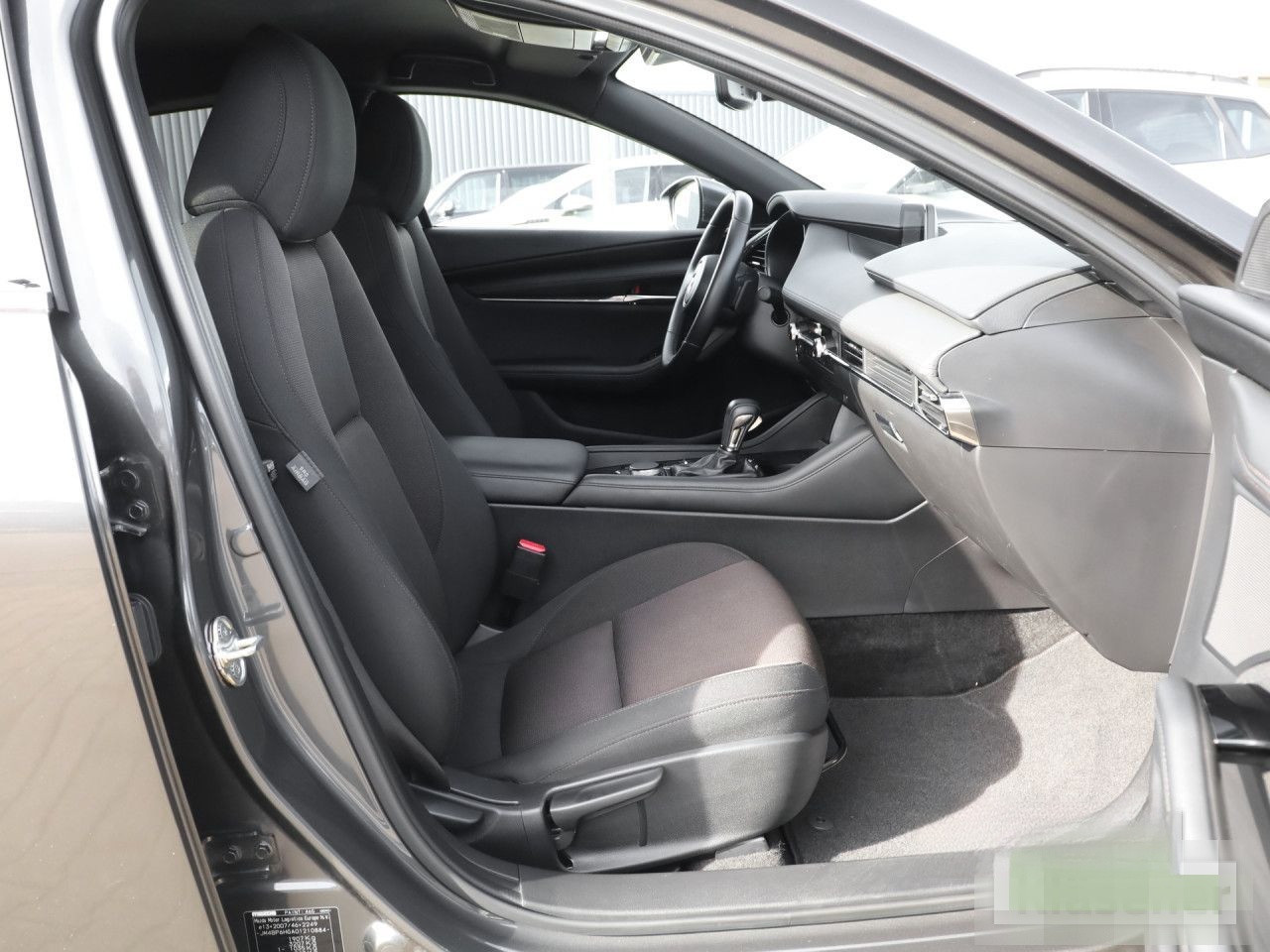 Mazda 3 e-Skyactiv 2.0 110KW Automatik HUD LED RKAM foto 4