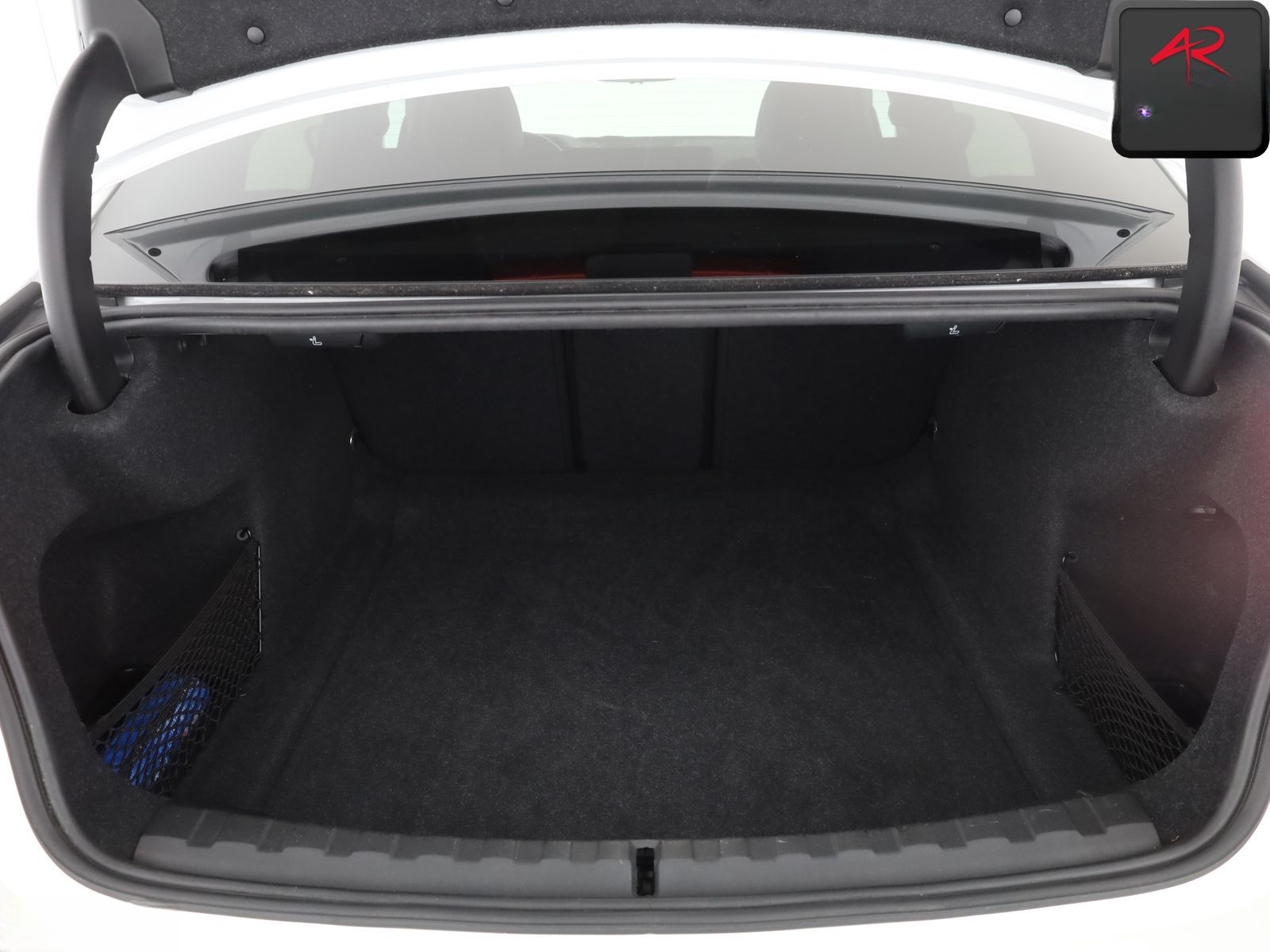 BMW 318 d M SPORT SHADOW KEYLESS,M-AERODYNAMIKPAKET foto 13