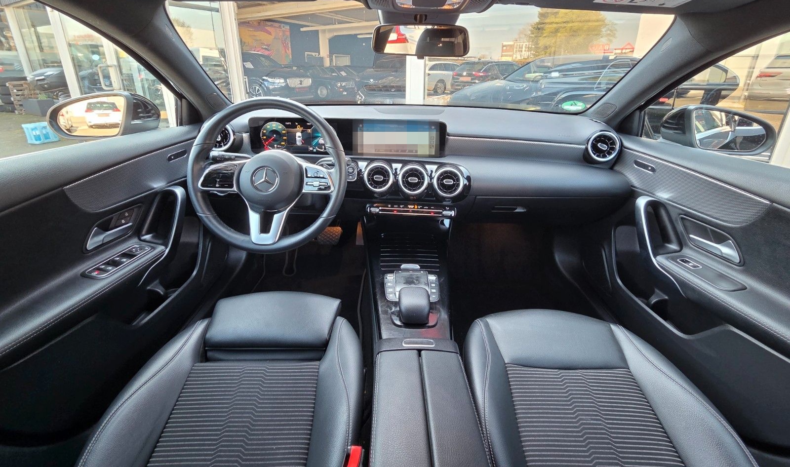 Mercedes-Benz A 180 PDC/KAMERA/AUTOMATIK/1.HAND/LED foto 14