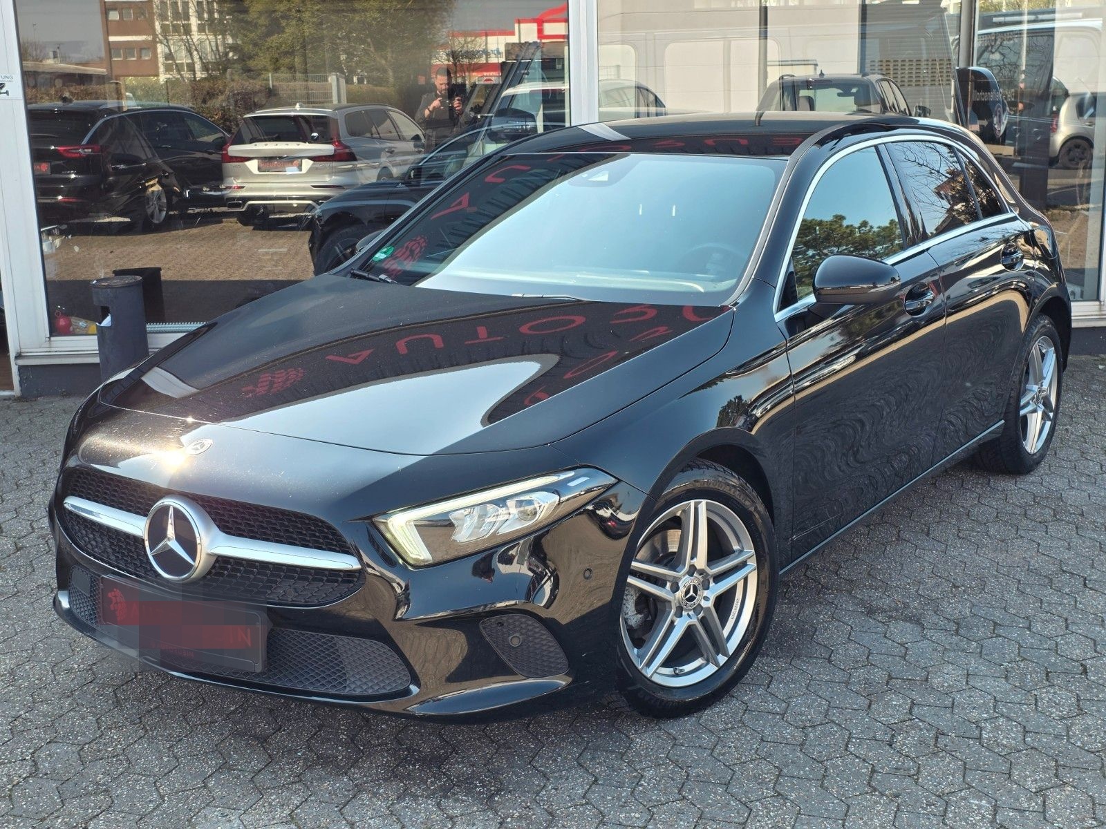 Mercedes-Benz A 180 PDC/KAMERA/AUTOMATIK/1.HAND/LED foto 4