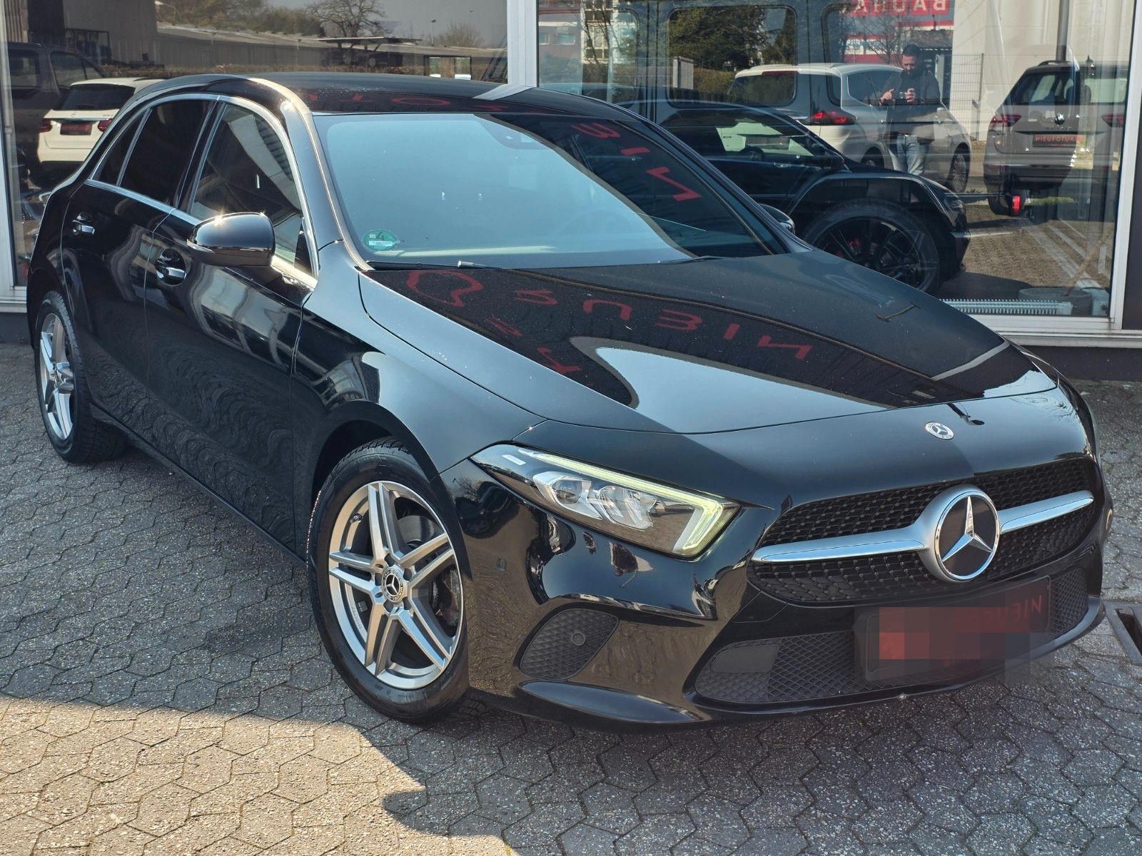 Mercedes-Benz A 180 PDC/KAMERA/AUTOMATIK/1.HAND/LED foto 5