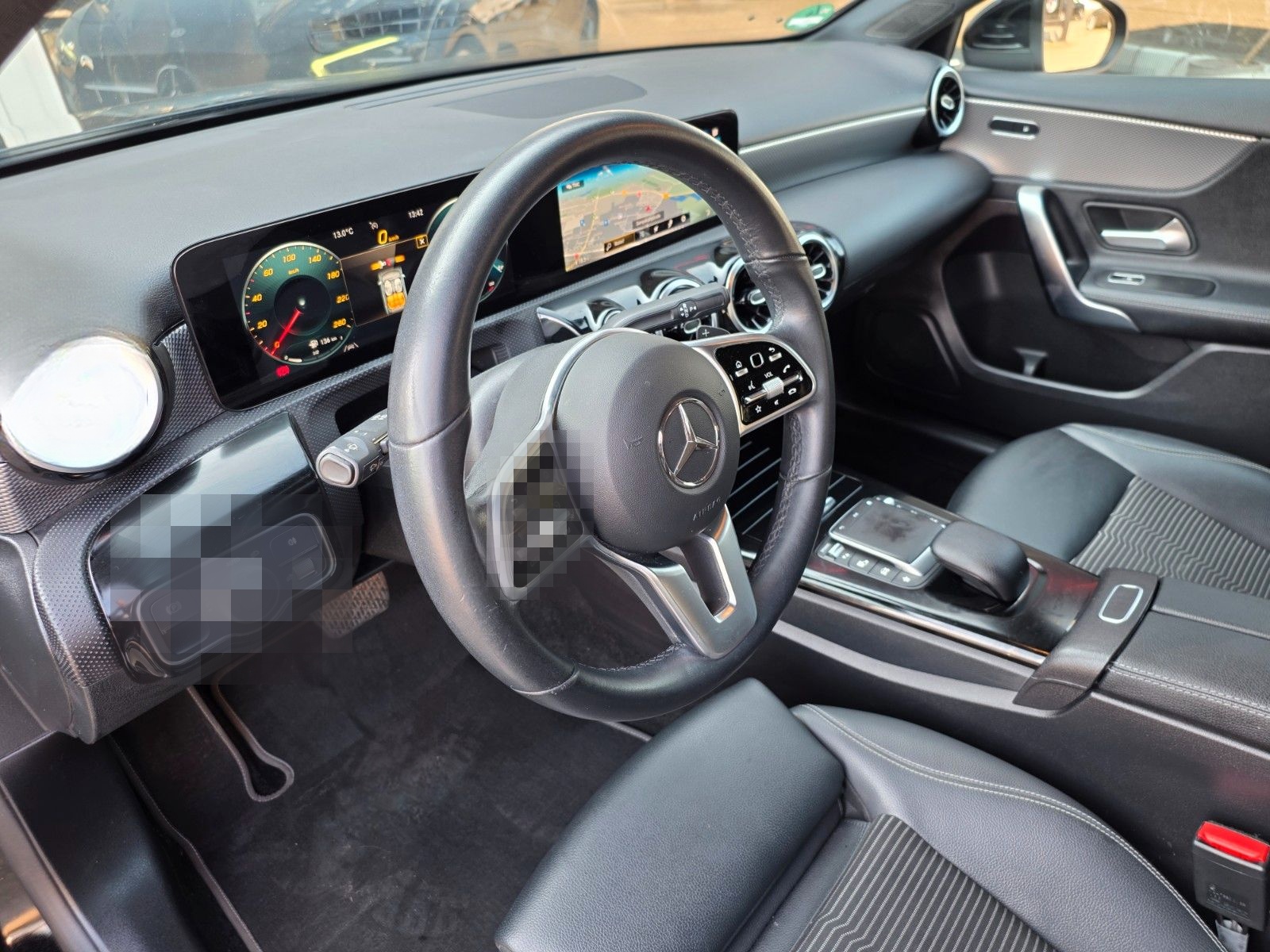 Mercedes-Benz A 180 PDC/KAMERA/AUTOMATIK/1.HAND/LED foto 10