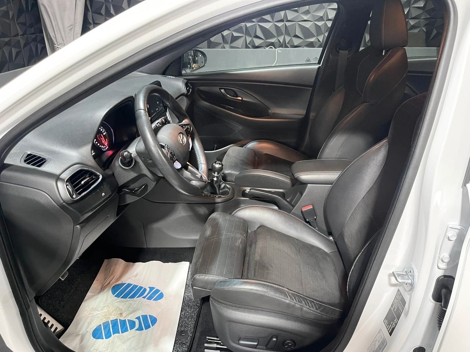 Hyundai i30 N Performance LED, Kamera, Alcantara foto 15