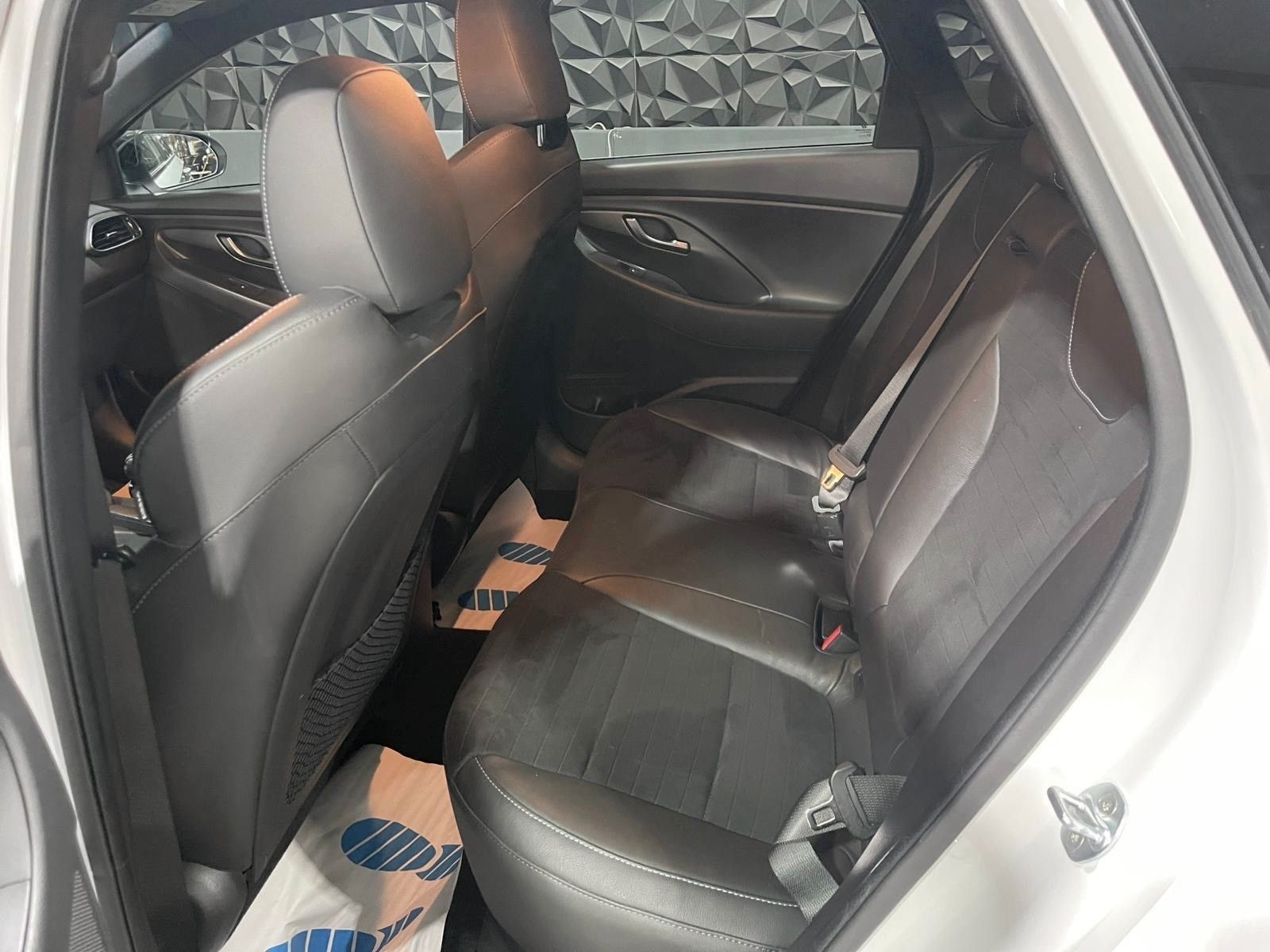 Hyundai i30 N Performance LED, Kamera, Alcantara foto 17