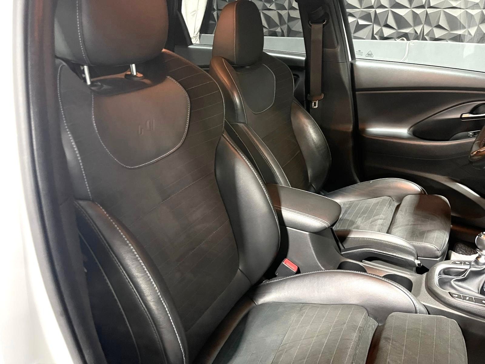 Hyundai i30 N Performance LED, Kamera, Alcantara foto 20