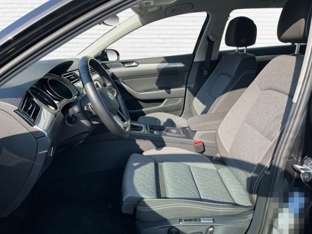 Volkswagen Passat Variant Business 2.0 TDI DSG KLIMA LED NA foto 11