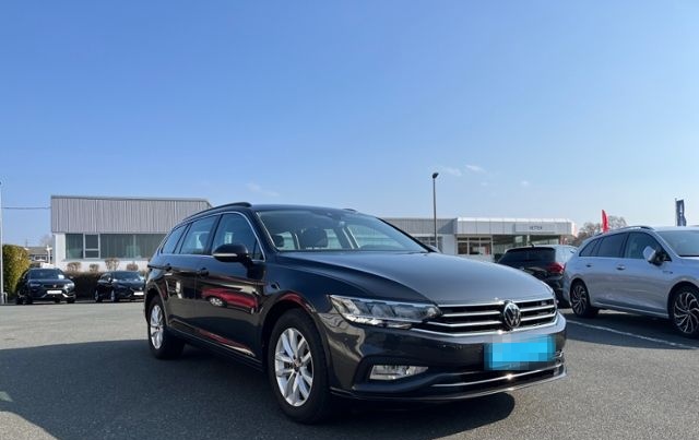 Volkswagen Passat Variant Business 2.0 TDI DSG KLIMA LED NA foto 17