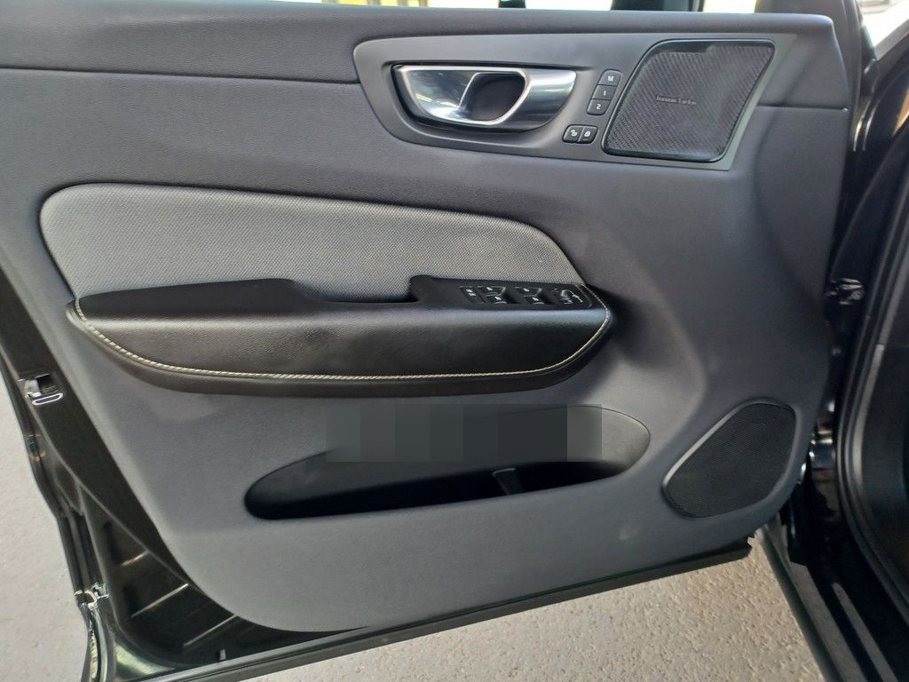 Volvo XC60 T4° R Design° AHK ° Sitzheizung v+h foto 17