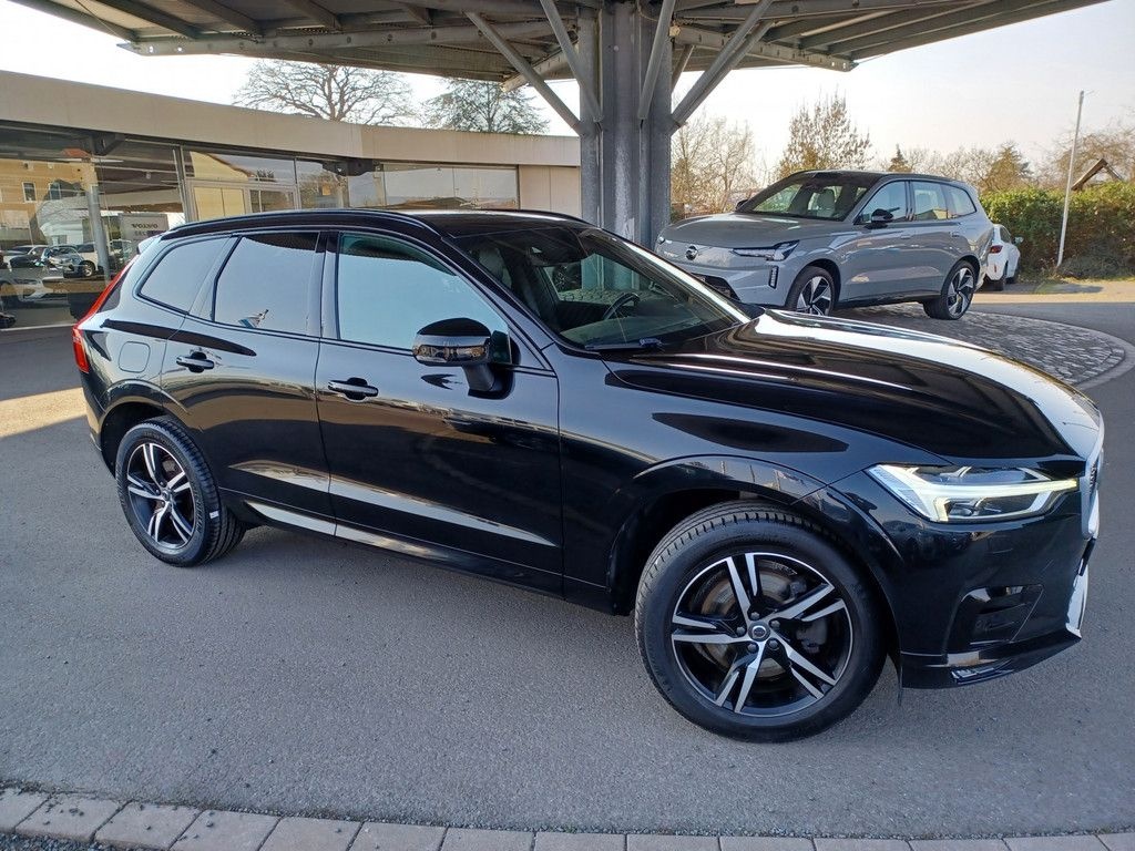 Volvo XC60 T4° R Design° AHK ° Sitzheizung v+h foto 3