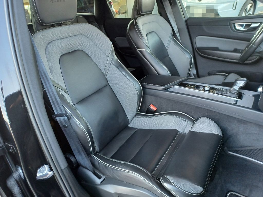 Volvo XC60 T4° R Design° AHK ° Sitzheizung v+h foto 4