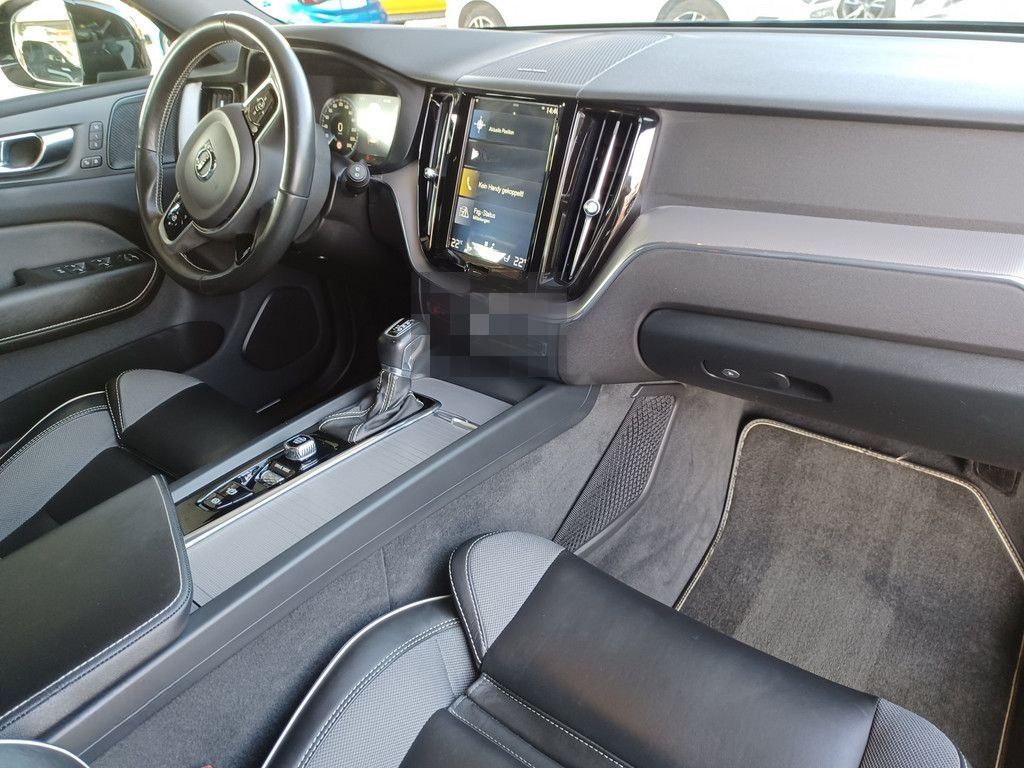 Volvo XC60 T4° R Design° AHK ° Sitzheizung v+h foto 5