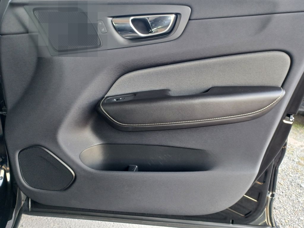 Volvo XC60 T4° R Design° AHK ° Sitzheizung v+h foto 6