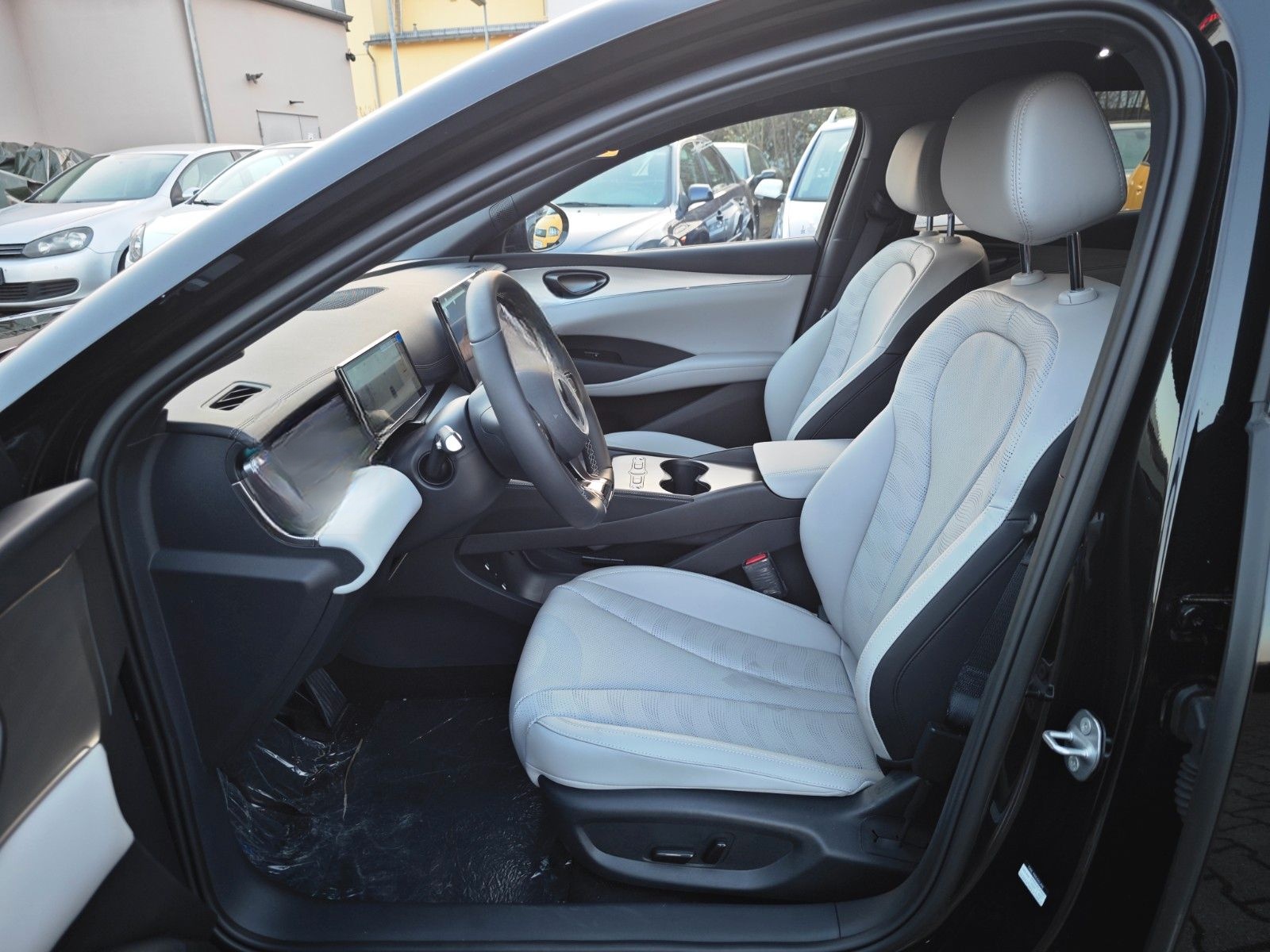 BYD Seal 6 DM-i Comfort Touring 156 kW 1.5 PHEV foto 11