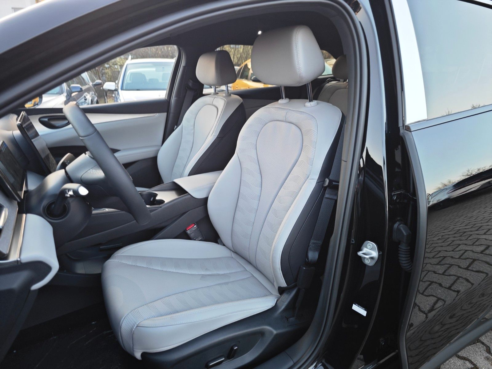 BYD Seal 6 DM-i Comfort Touring 156 kW 1.5 PHEV foto 12