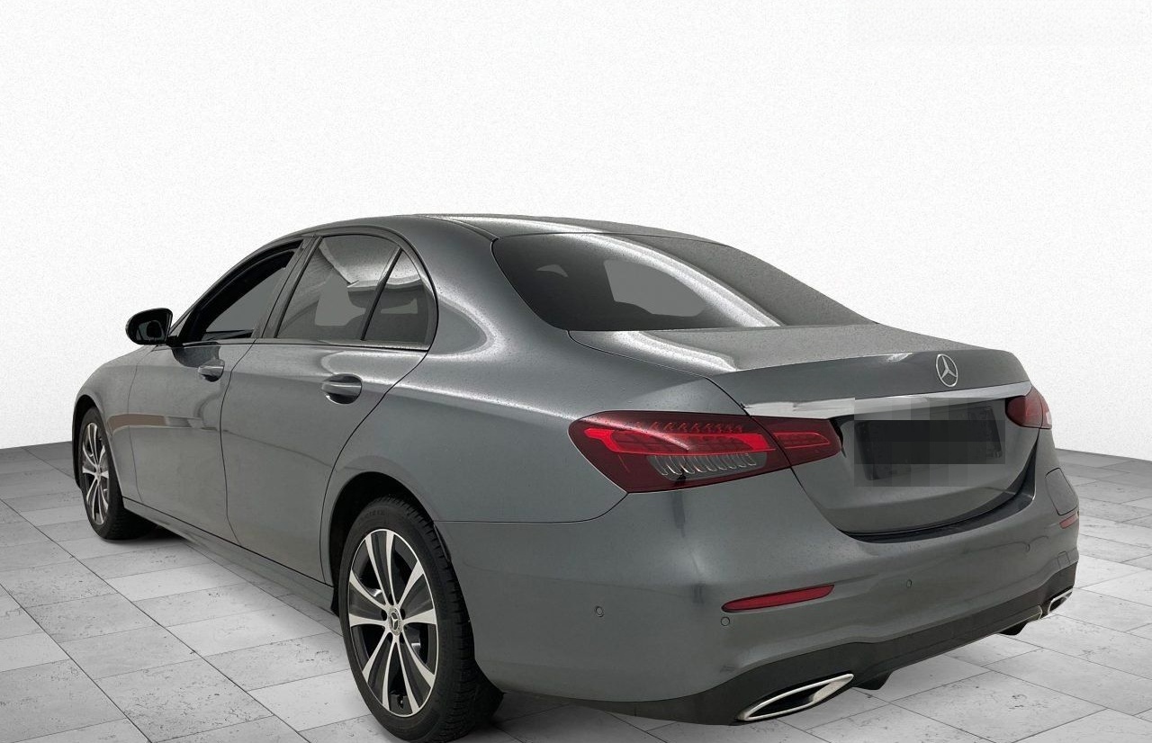 Mercedes-Benz E 300 de AMG Line Burmester Wide SpoSi BLIS Key foto 8