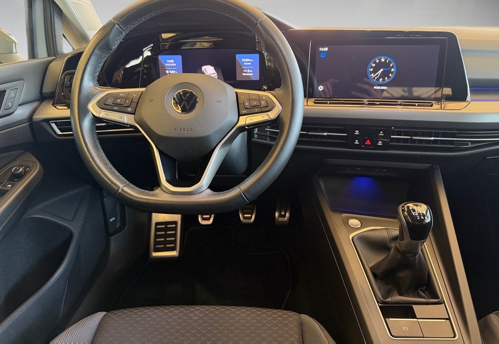 Volkswagen Golf VIII 1.5 TSI Active Navi.LED.LightAssist.AP foto 10