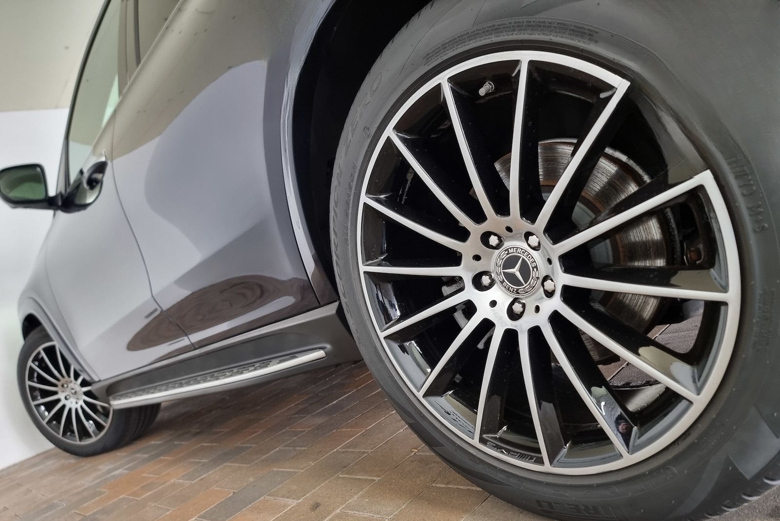 Mercedes-Benz GLE 350 d 4Matic AMG Night Edition Led 7-Sitzer foto 5
