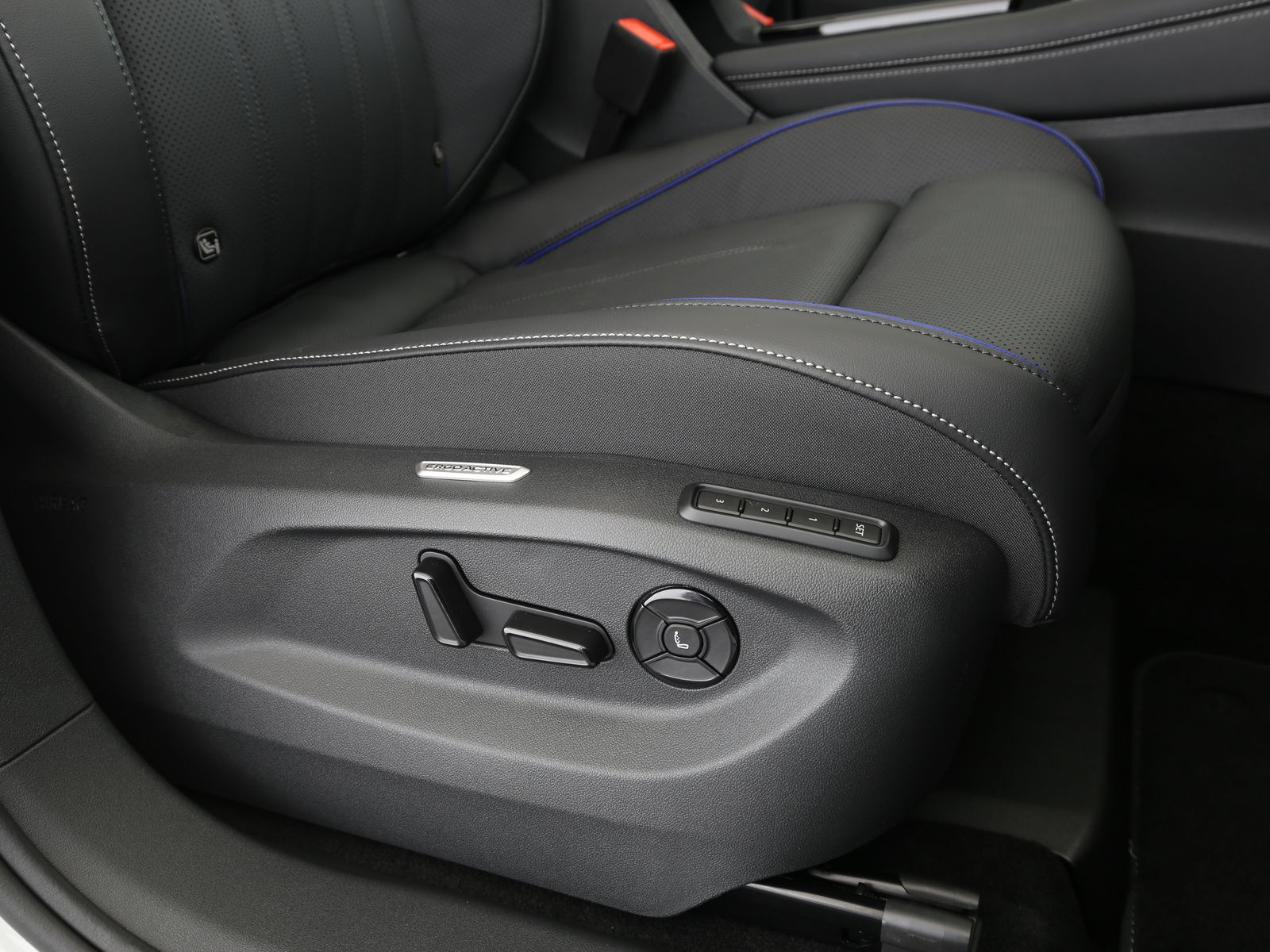 Volkswagen Tayron 1.5eHybrid 272PS R-Line NaviProMax AHK 20 foto 16