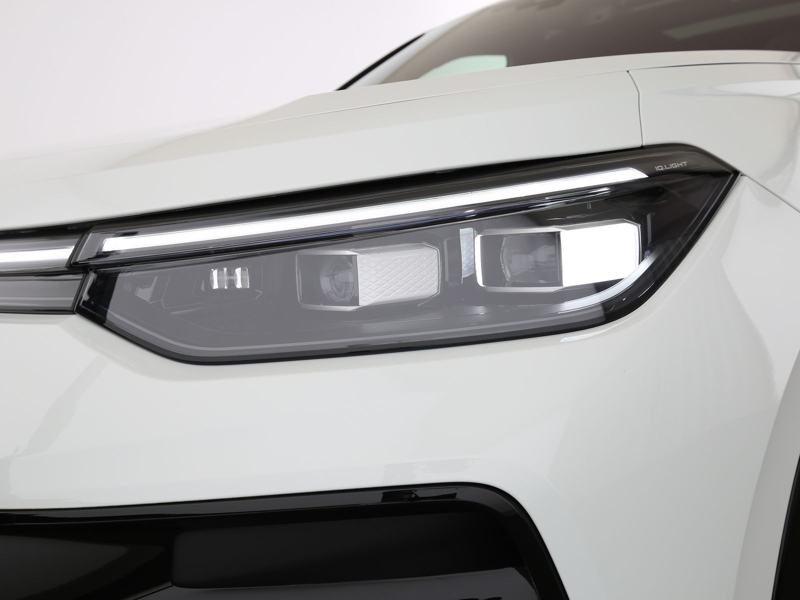 Volkswagen Tayron 1.5eHybrid 272PS R-Line NaviProMax AHK 20 foto 18