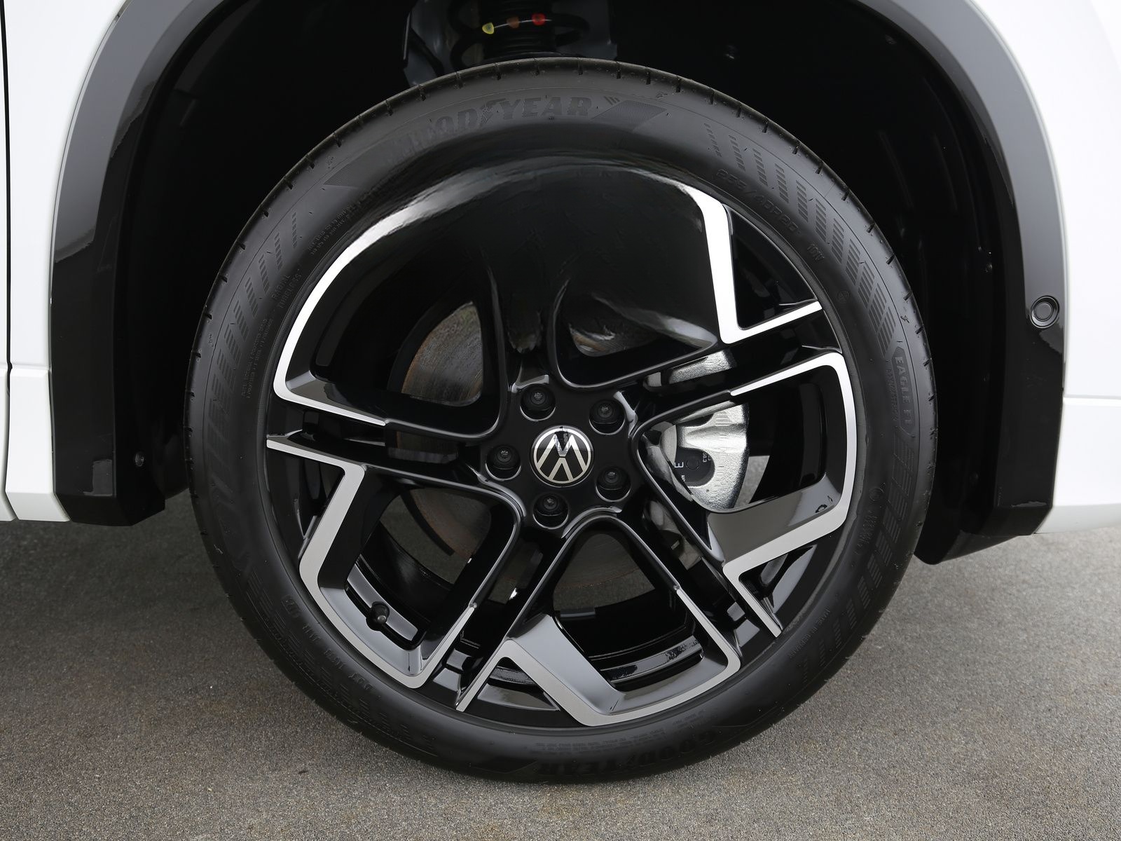 Volkswagen Tayron 1.5eHybrid 272PS R-Line NaviProMax AHK 20 foto 19