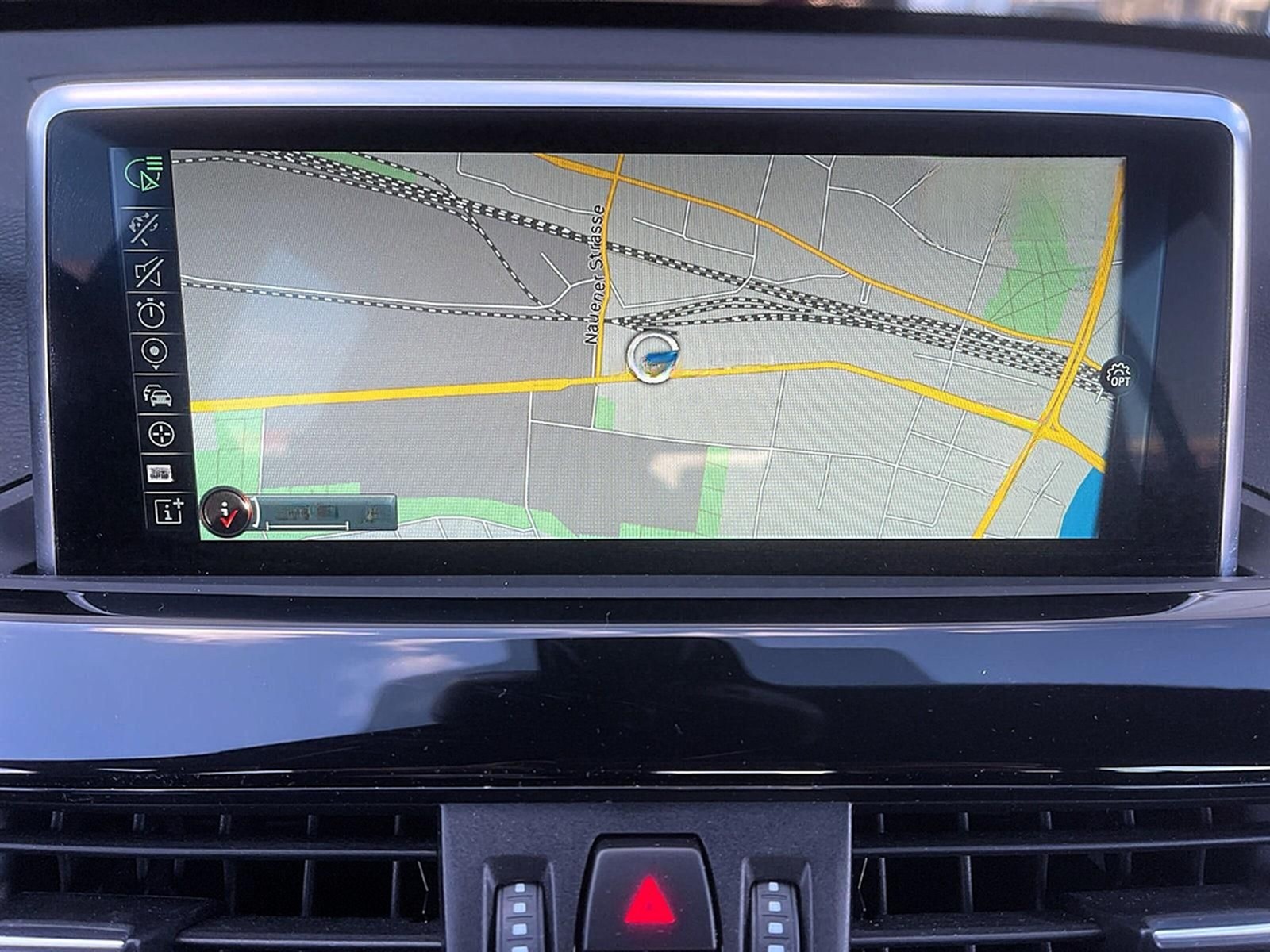 BMW X1 xDrive 25i AUT Sport Line LED HUD PAN NAV RFK foto 26