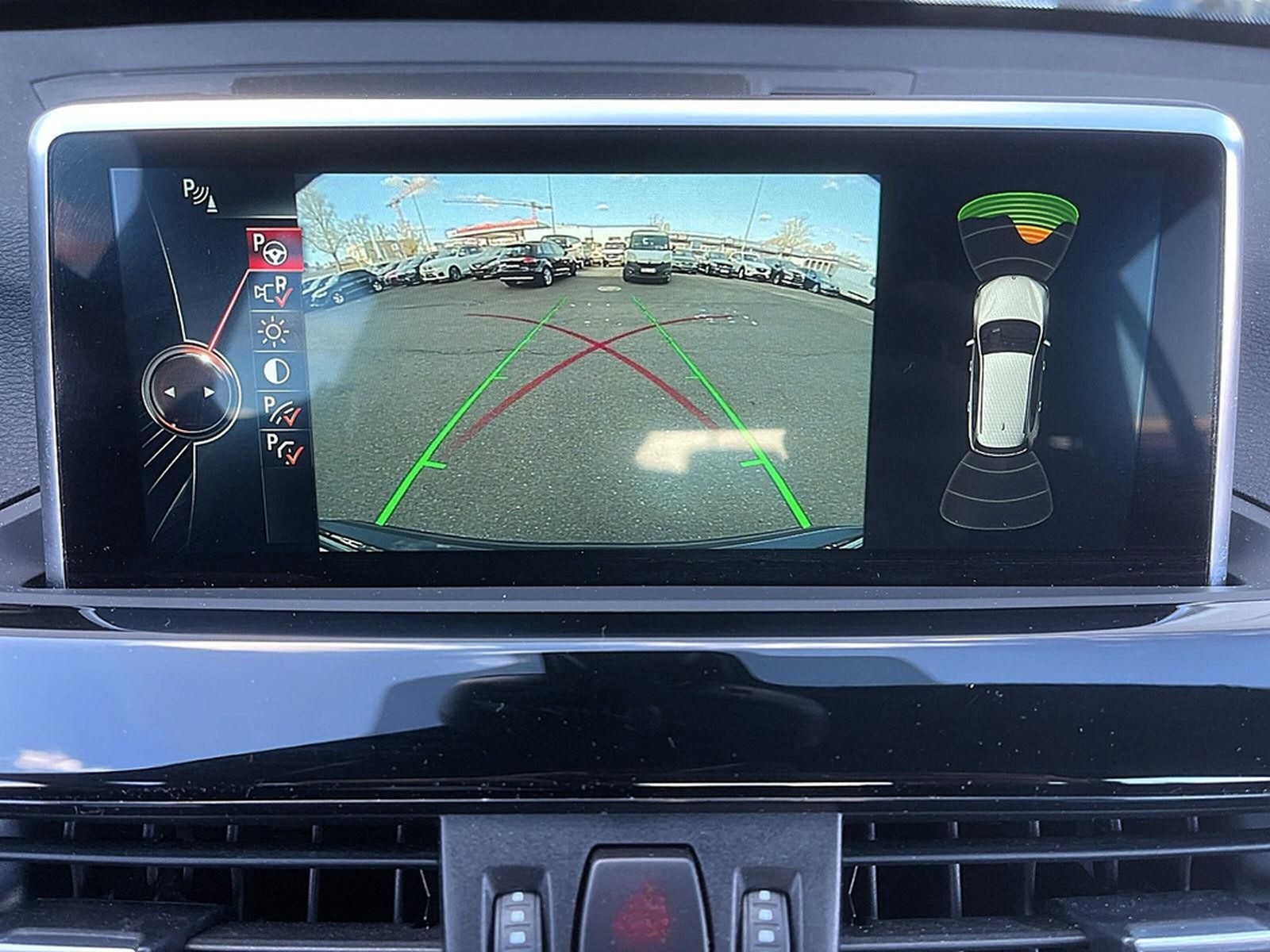 BMW X1 xDrive 25i AUT Sport Line LED HUD PAN NAV RFK foto 29