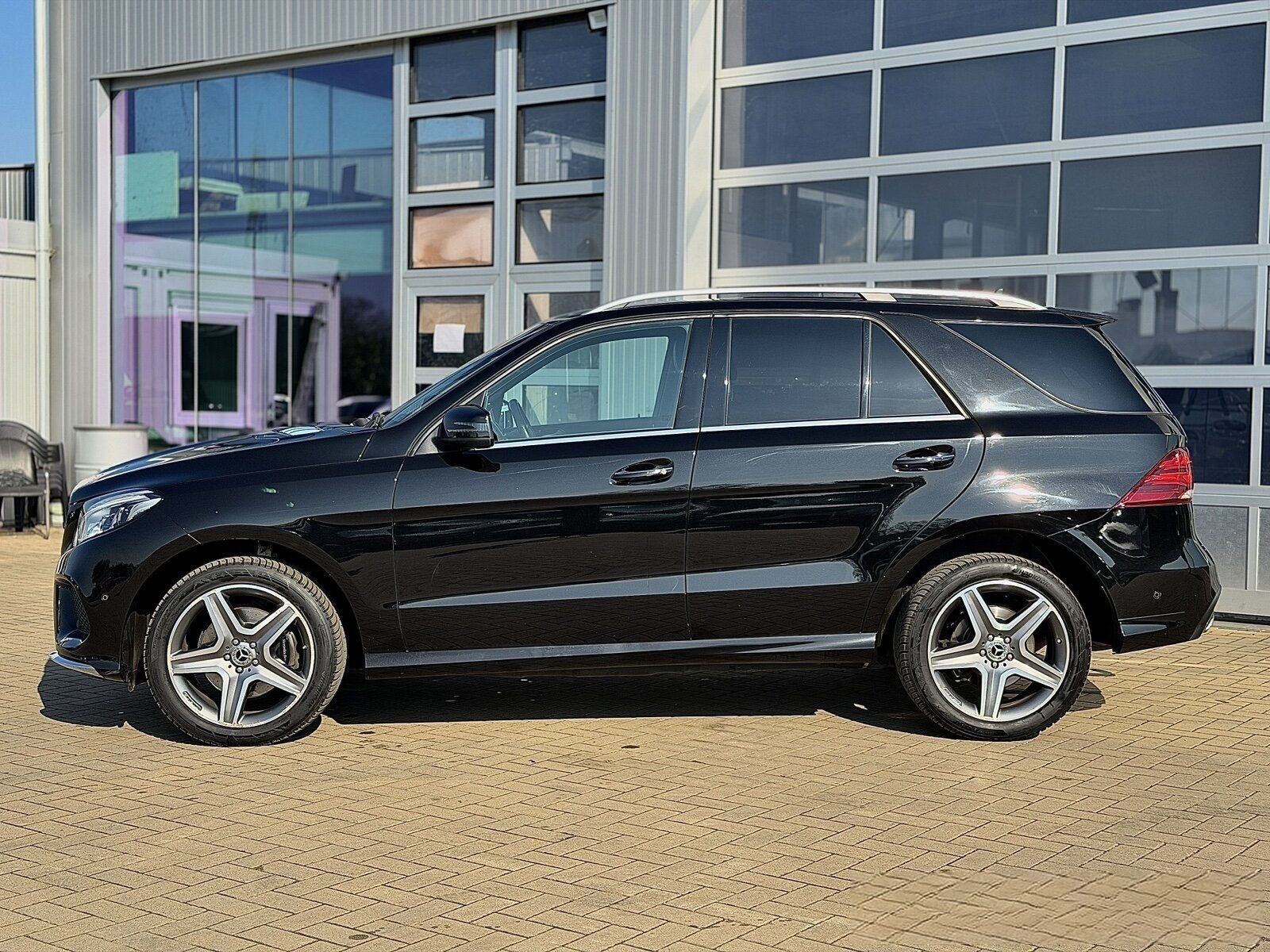 Mercedes-Benz GLE 350 d AMG Line 4Matic MEMORY+NAVI+DISTRONIC foto 3