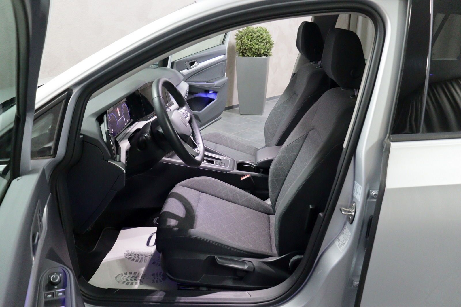 Volkswagen Golf VIII Variant 2.0 TDI DSG Life LED KAMERA foto 3