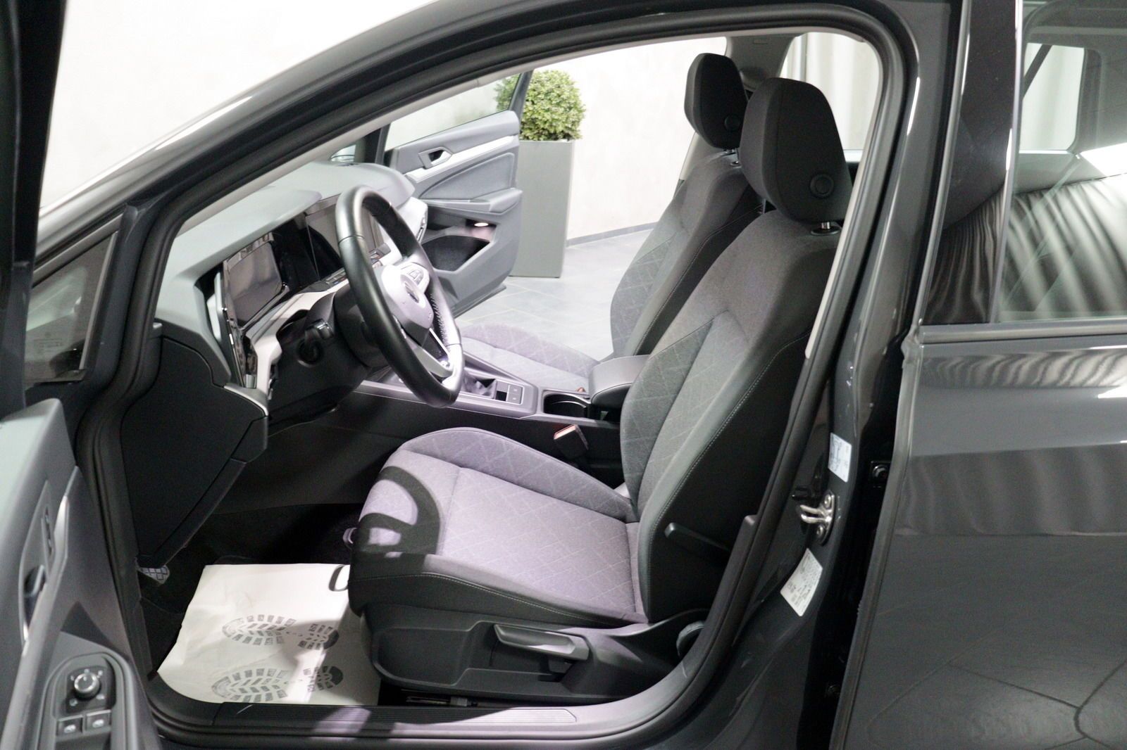 Volkswagen Golf VIII Variant 2.0 TDI Life LED ACC NAVI APP foto 3