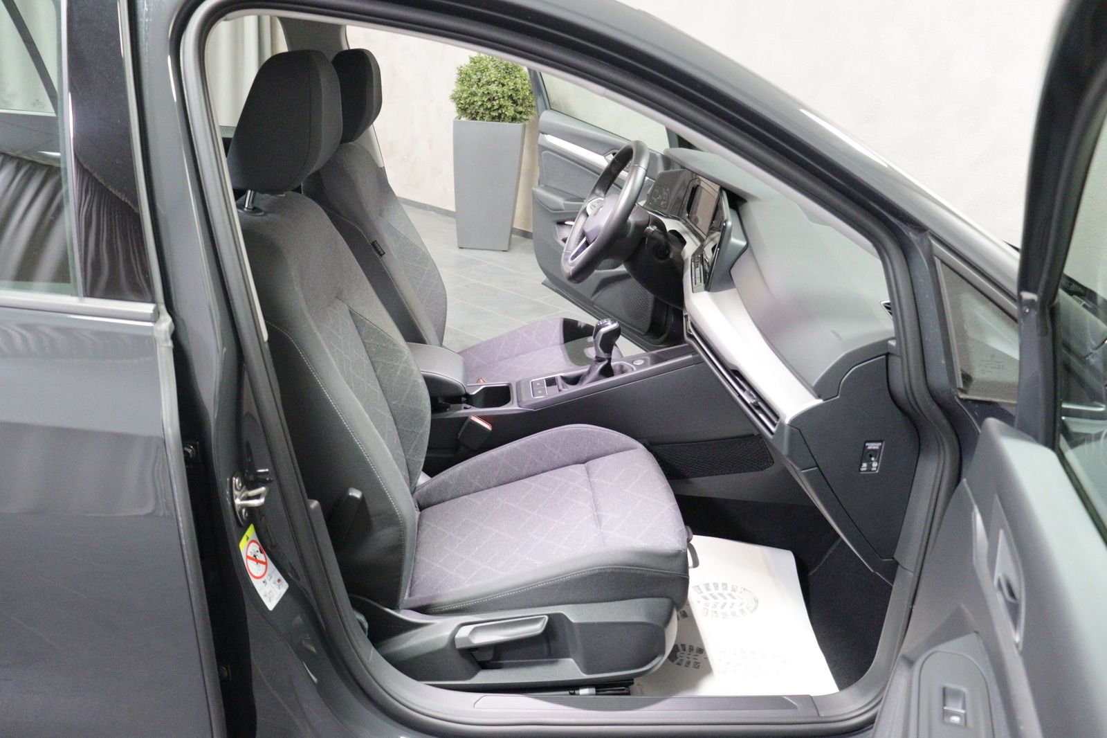 Volkswagen Golf VIII Variant 2.0 TDI Life LED ACC NAVI APP foto 6