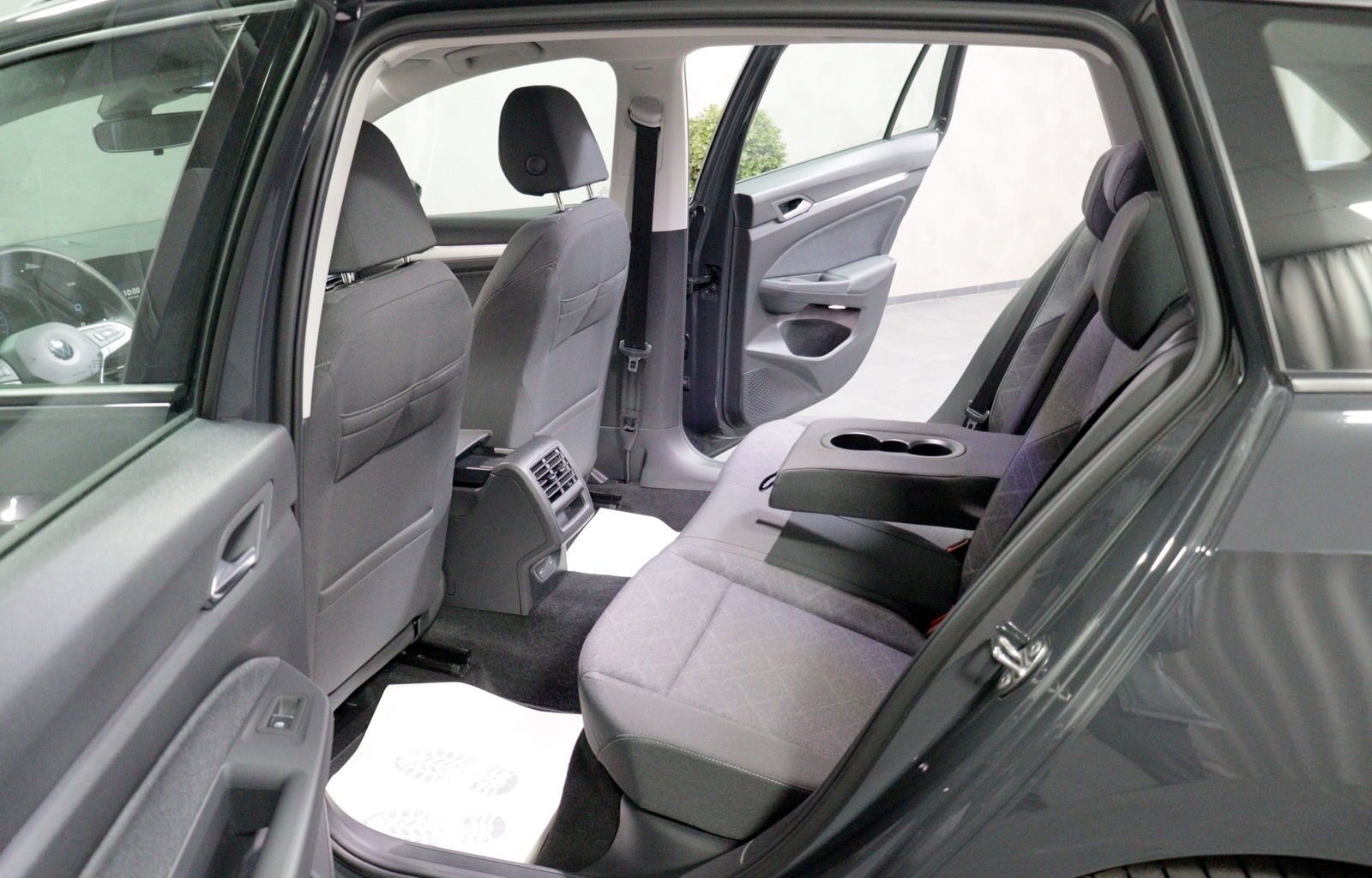 Volkswagen Golf VIII Variant 2.0 TDI Life LED ACC NAVI APP foto 7