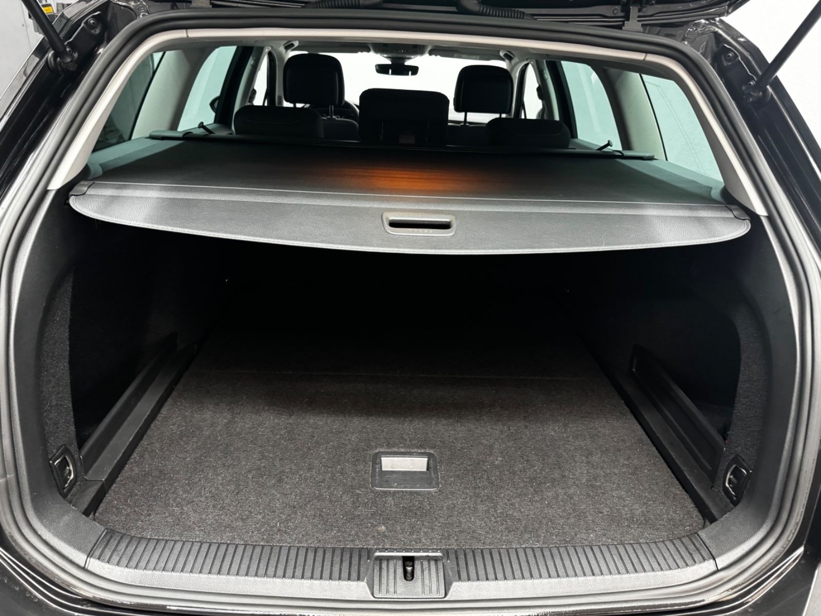 Volkswagen Passat 2.0TDI Business*1.Hand*Kamera*Led*Massage foto 19