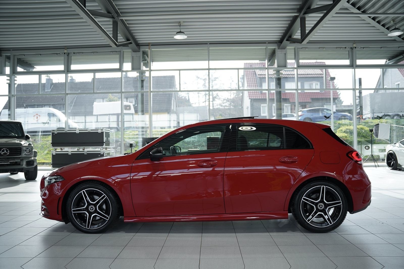 Mercedes-Benz A 200 AMG Line 2.Hand *Digital *Pano *Night * foto 12