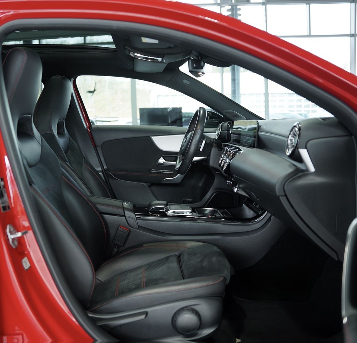 Mercedes-Benz A 200 AMG Line 2.Hand *Digital *Pano *Night * foto 15