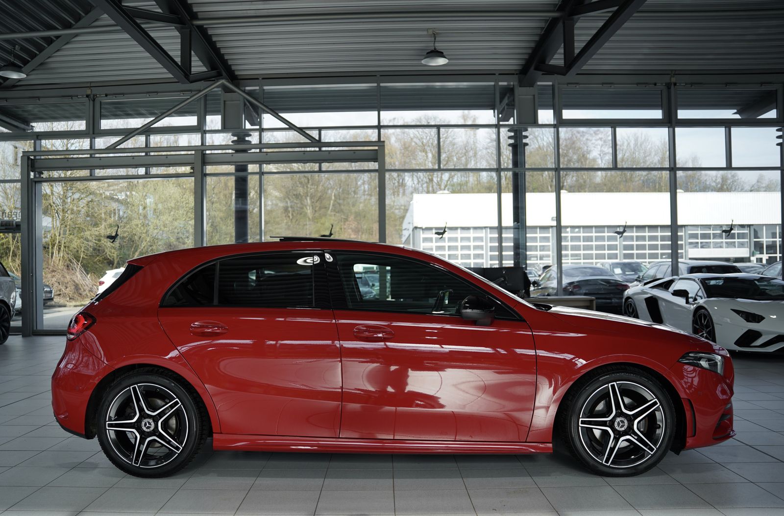Mercedes-Benz A 200 AMG Line 2.Hand *Digital *Pano *Night * foto 7