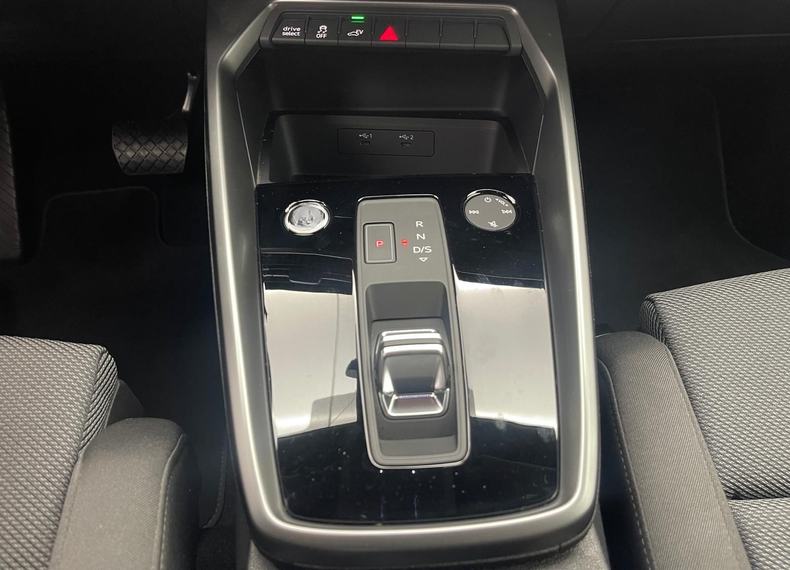 Audi A3 40 TFSI e advanced PARK*TEMP*SHZ*VIRT*CARPLAY foto 25