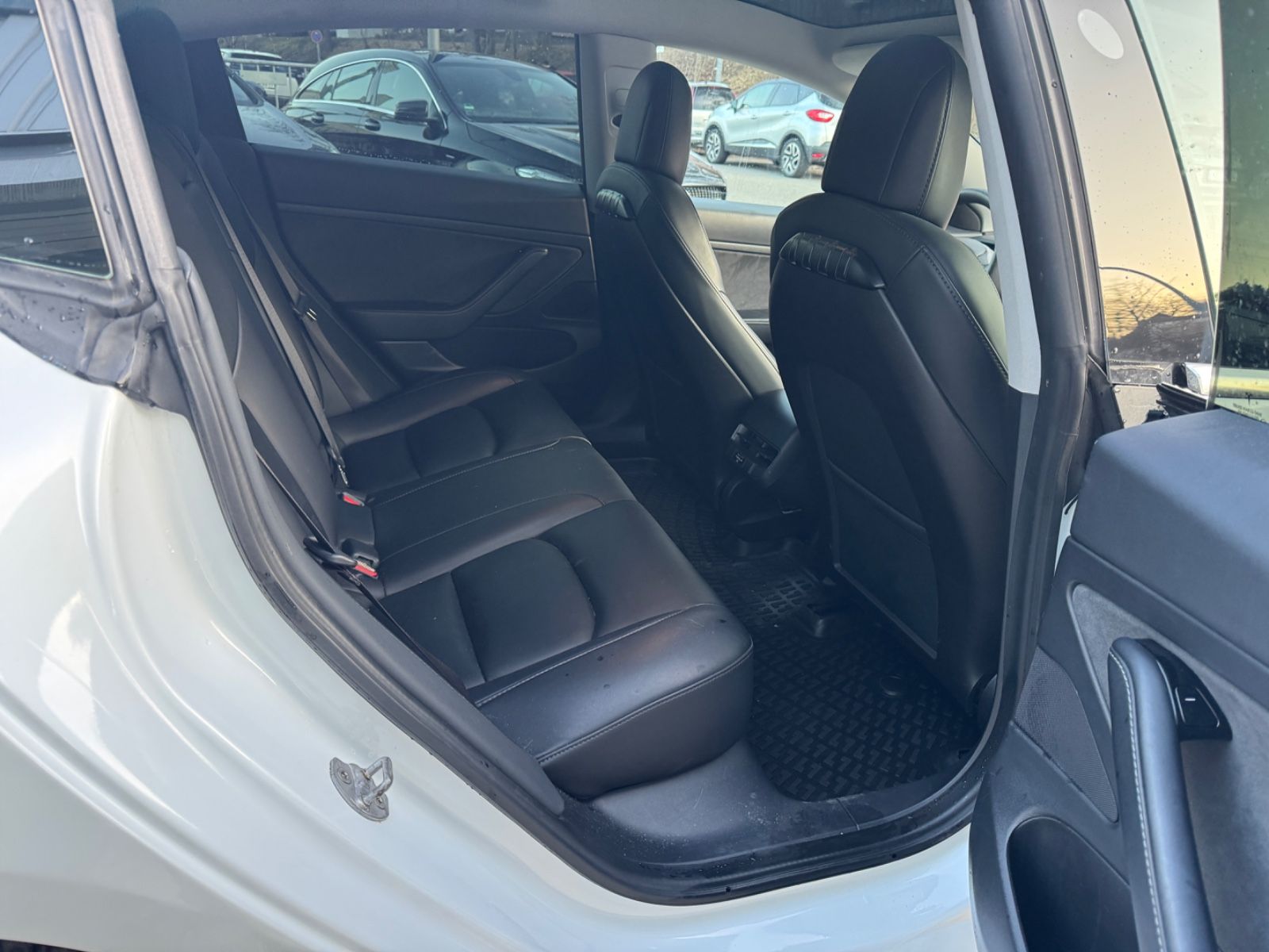 Tesla Model 3 Standard Range Plus RWD 1 Hand Tüv neu foto 14