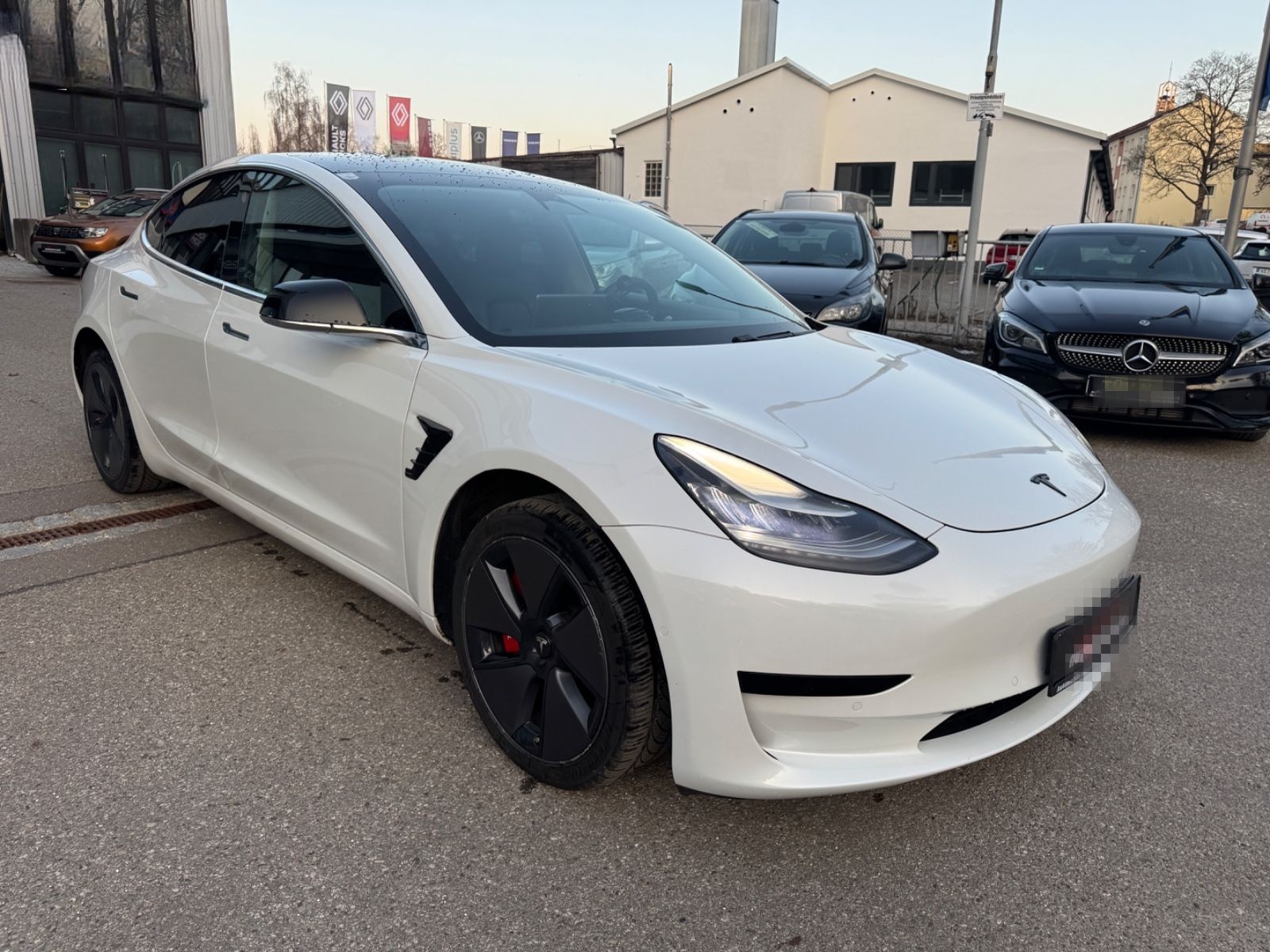Tesla Model 3 Standard Range Plus RWD 1 Hand Tüv neu foto 3