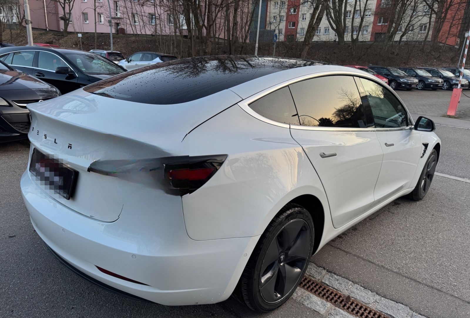 Tesla Model 3 Standard Range Plus RWD 1 Hand Tüv neu foto 5