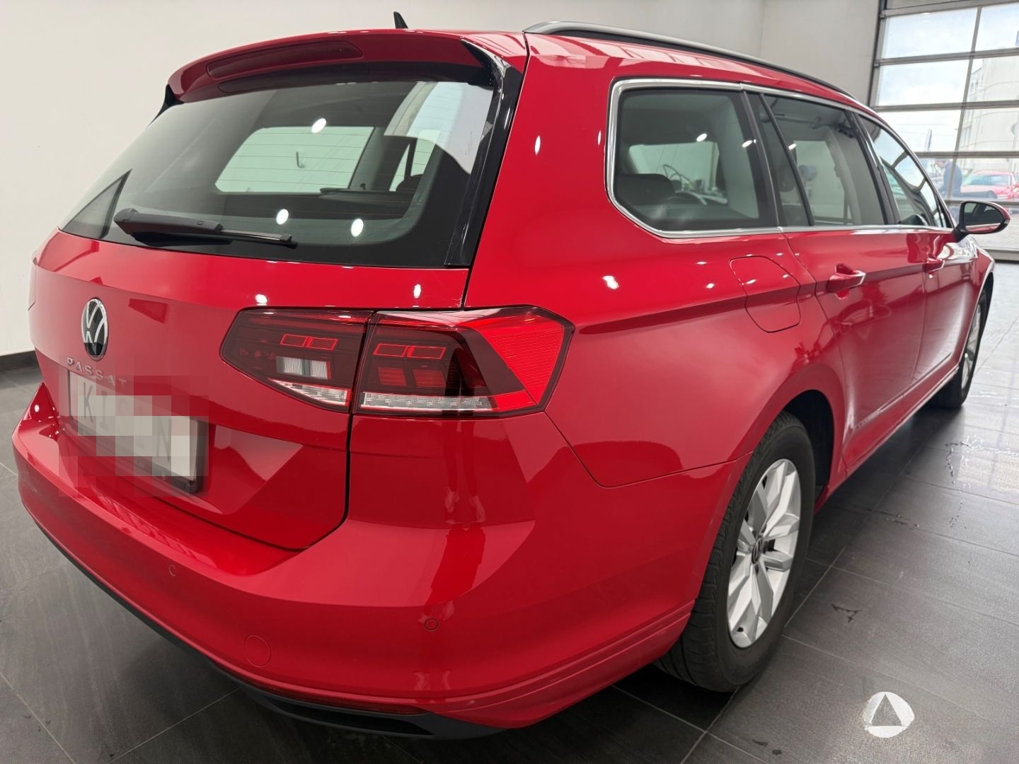 Volkswagen Passat Variant Business /CAM /NAVI /LED / foto 3