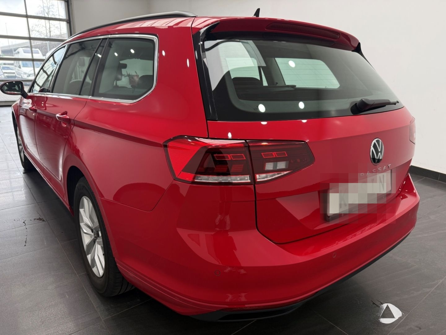 Volkswagen Passat Variant Business /CAM /NAVI /LED / foto 4