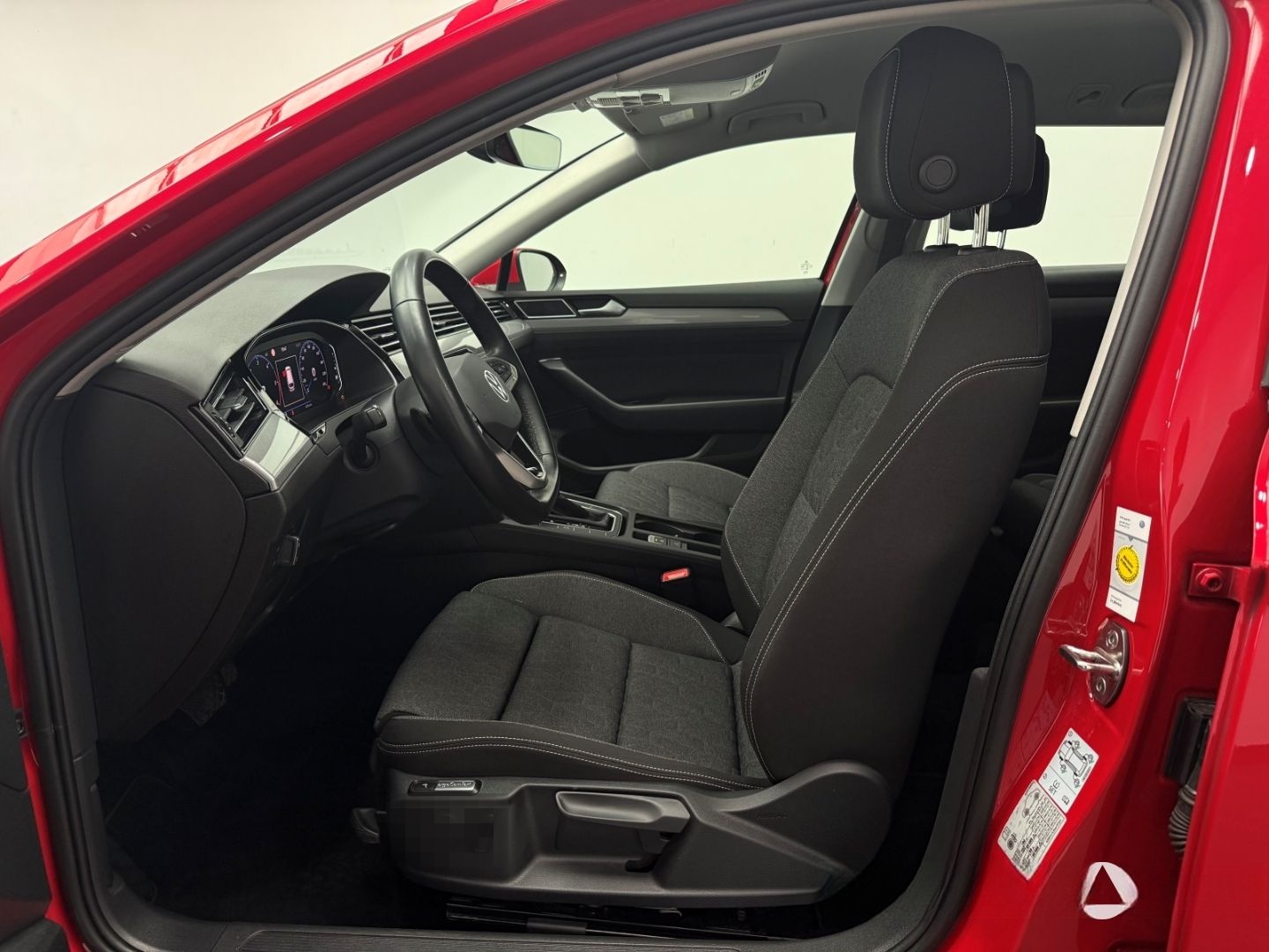 Volkswagen Passat Variant Business /CAM /NAVI /LED / foto 5