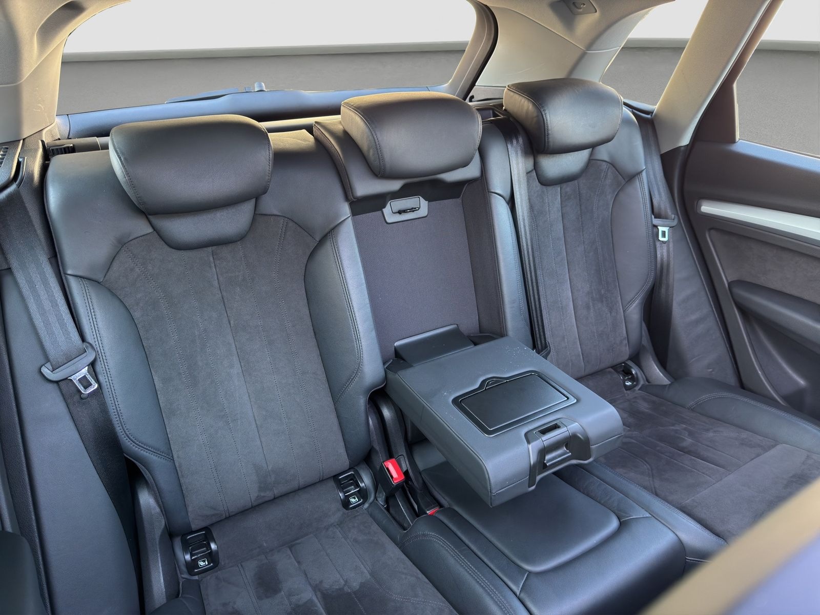 Audi Q5 QUATTRO S-TRONIC PANO+KAMERA+AHK+TEMPO+SHZ foto 16