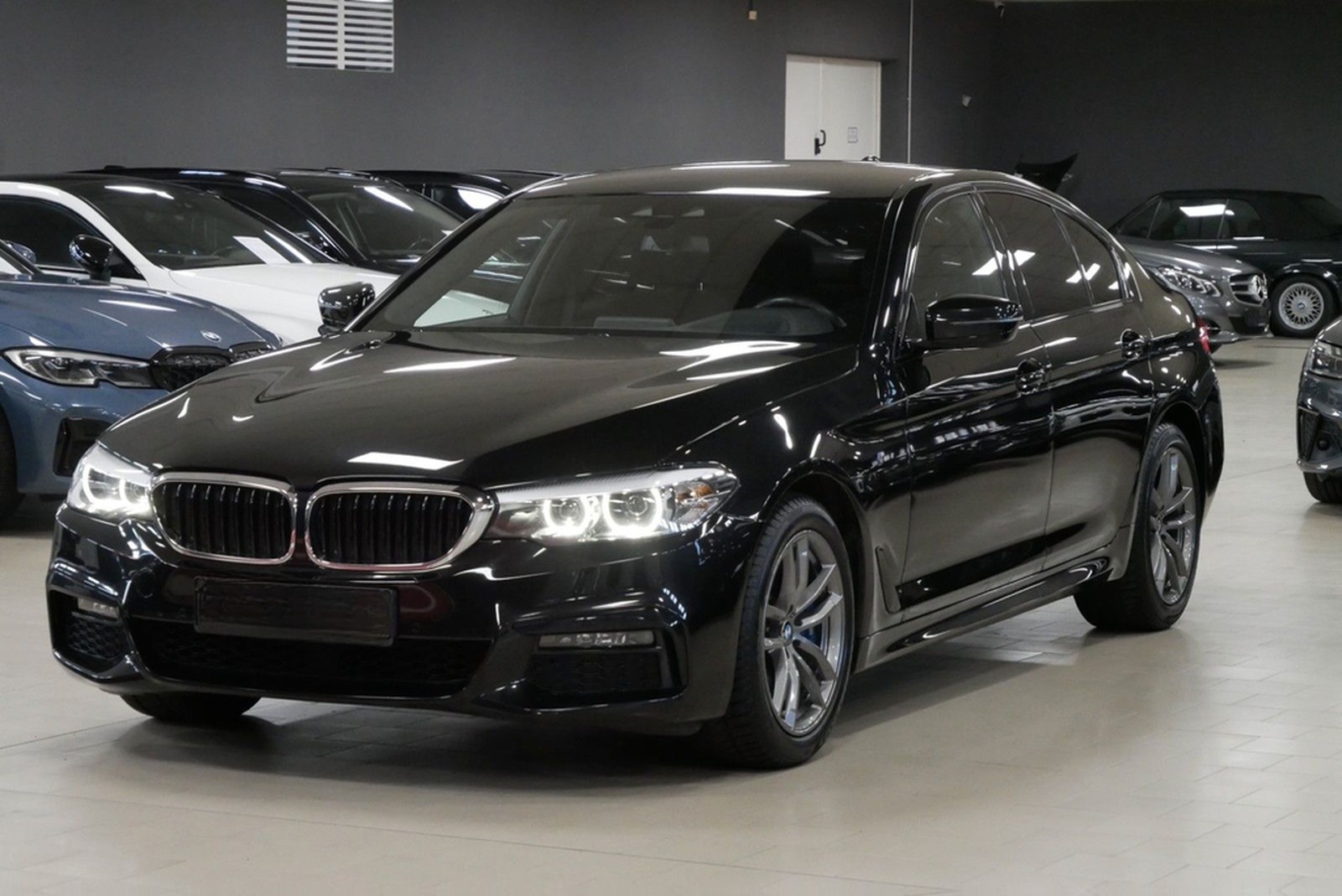 BMW 530d xDrive Limousine M Sport HuD TOP Zustand foto 2