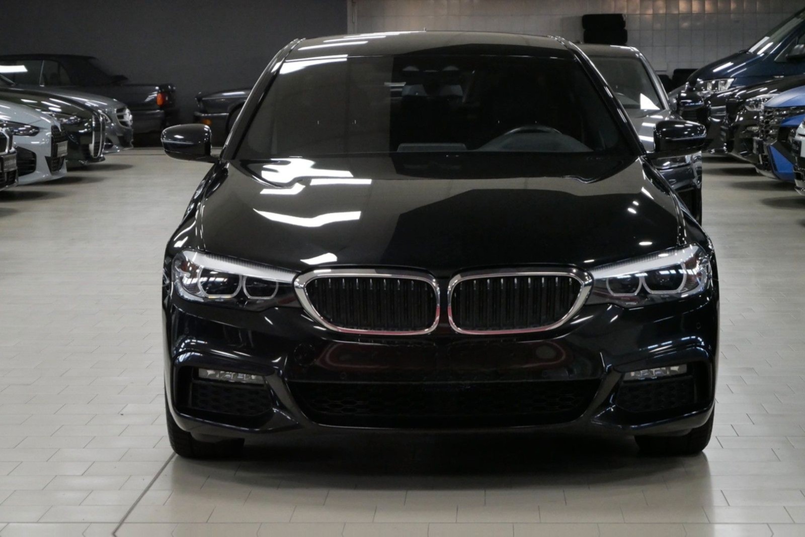BMW 530d xDrive Limousine M Sport HuD TOP Zustand foto 3