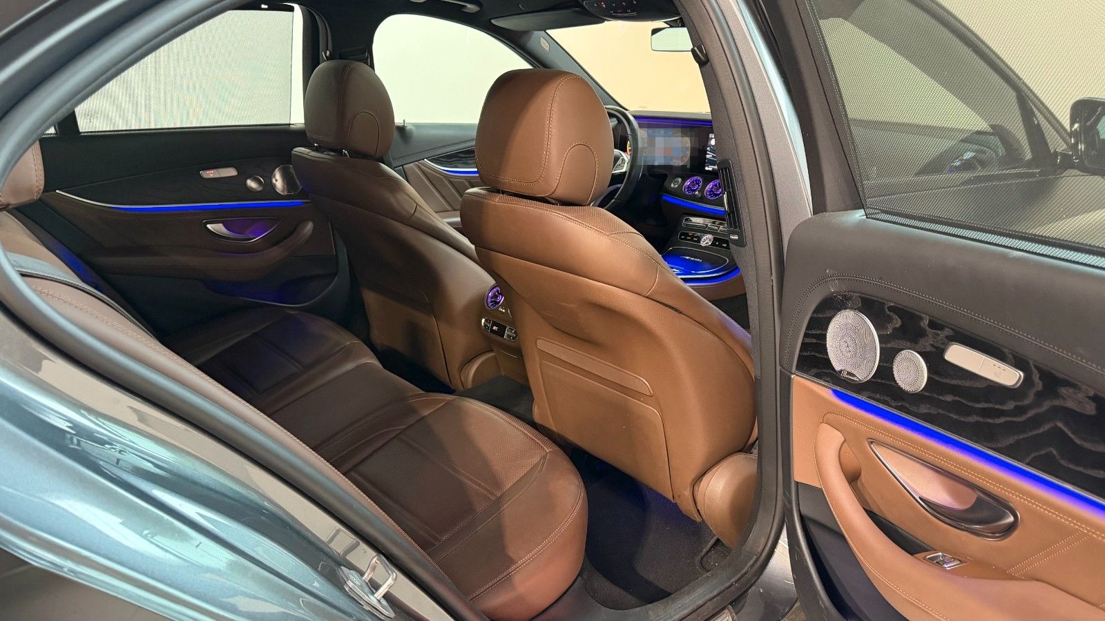 Mercedes-Benz E 63 AMG S 4Matic+ MBEAM-BURM-STD.HZ-360°-DTR+ foto 24