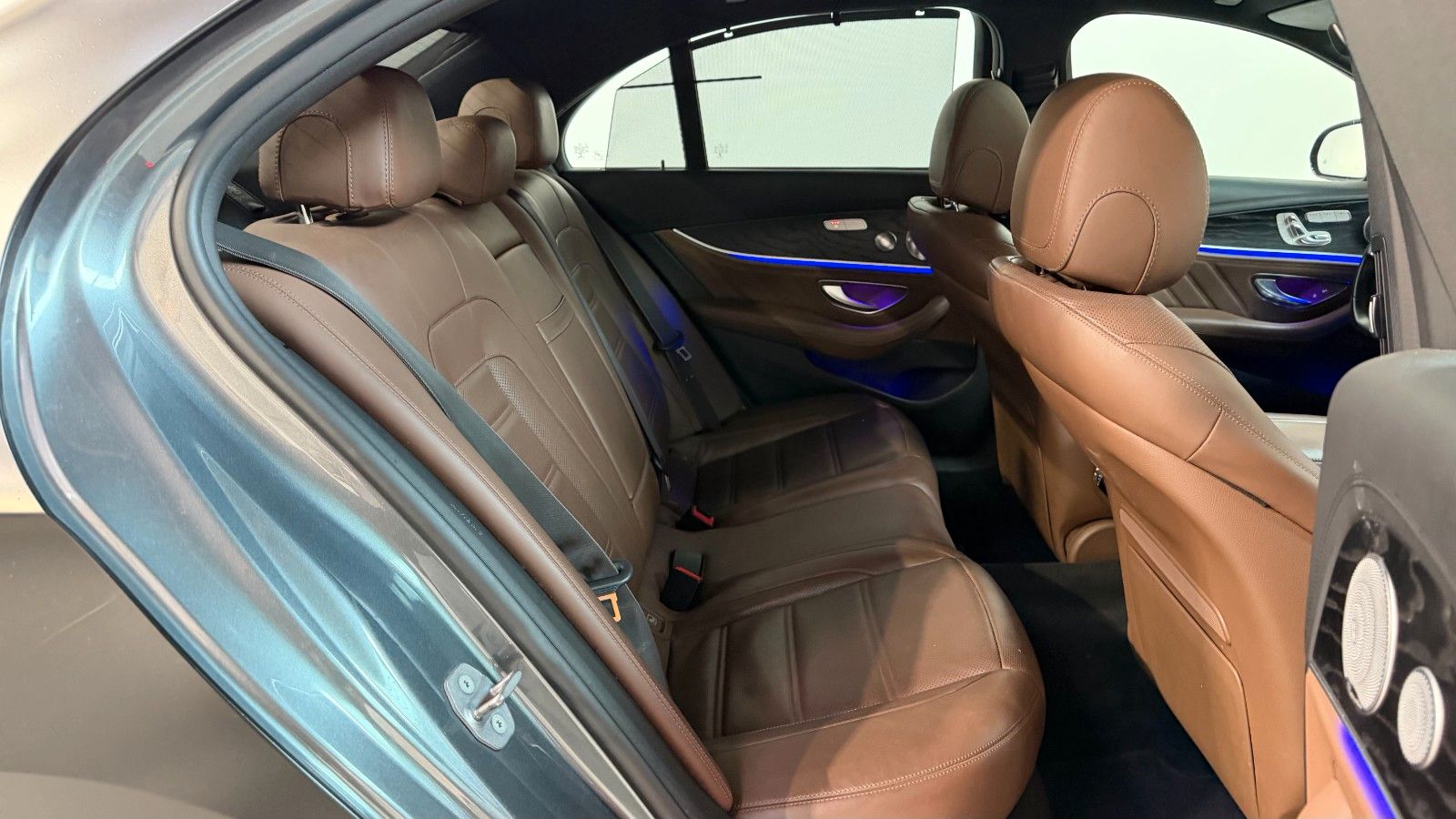 Mercedes-Benz E 63 AMG S 4Matic+ MBEAM-BURM-STD.HZ-360°-DTR+ foto 25
