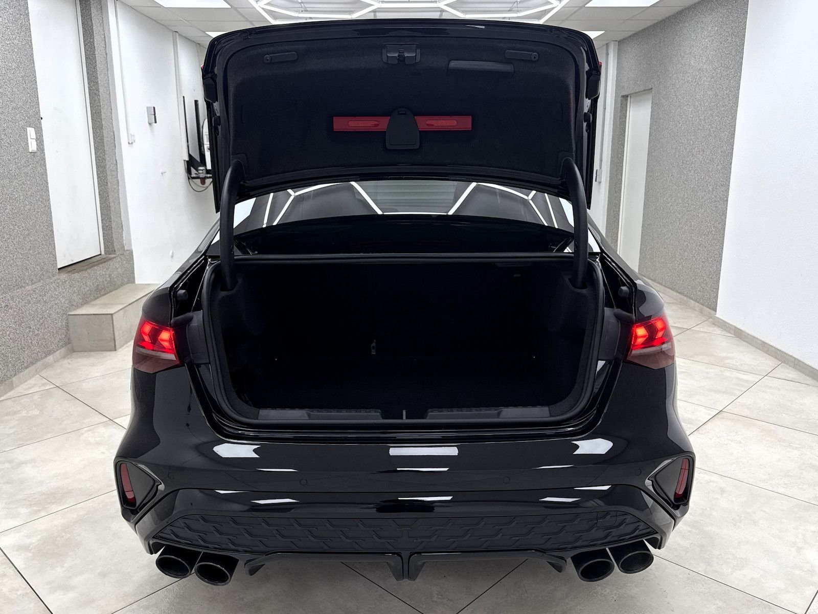 Audi S3 Limousine 2.0 TFSi Q Black+ HUD RCam Sonos Ma foto 19