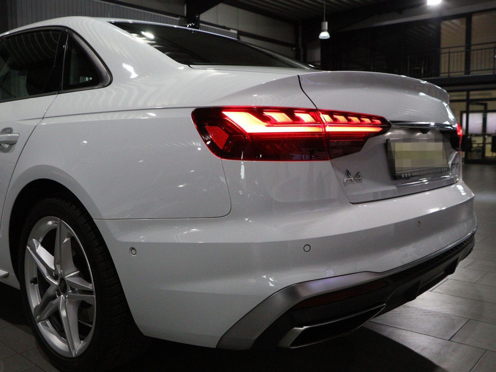 Audi A4 LIMOUSINE 40 TDI S-LINE / MATRIX-LED / foto 14