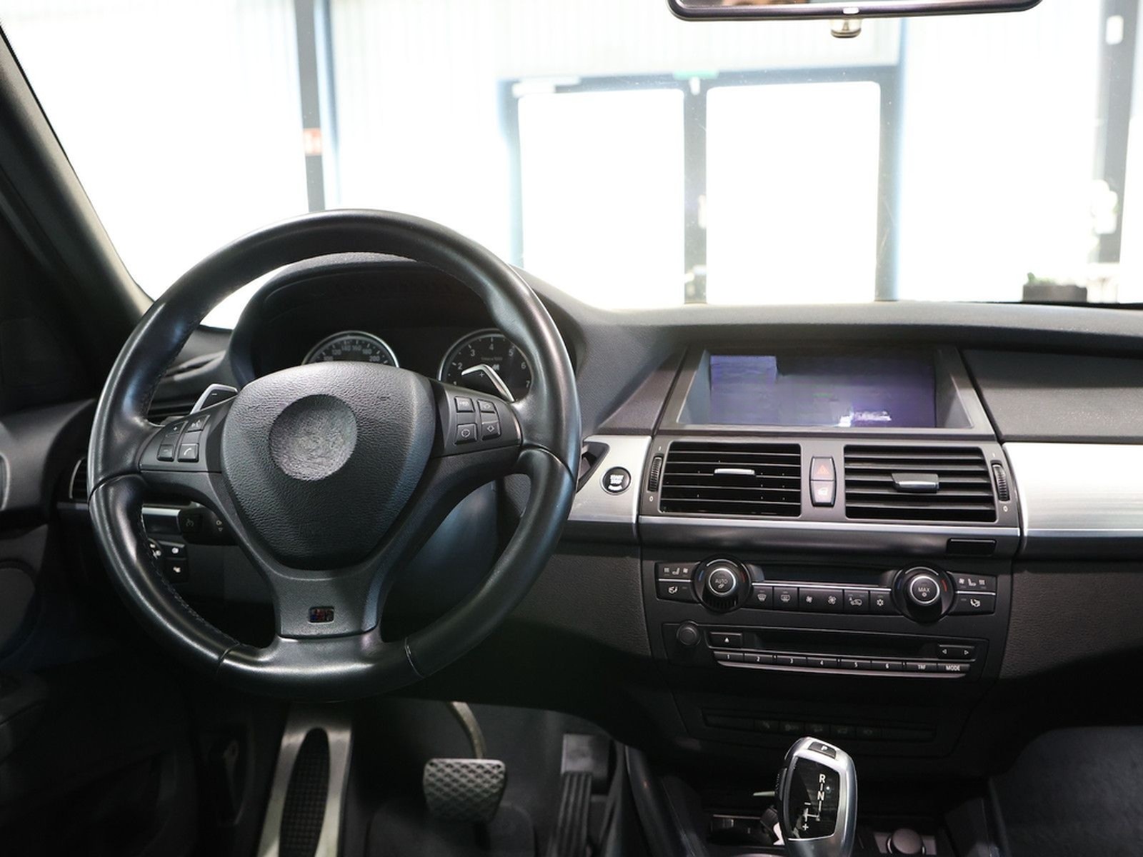BMW X5 M xDrive50i WHITE M-SPORTPAKET / PANORAMA foto 22